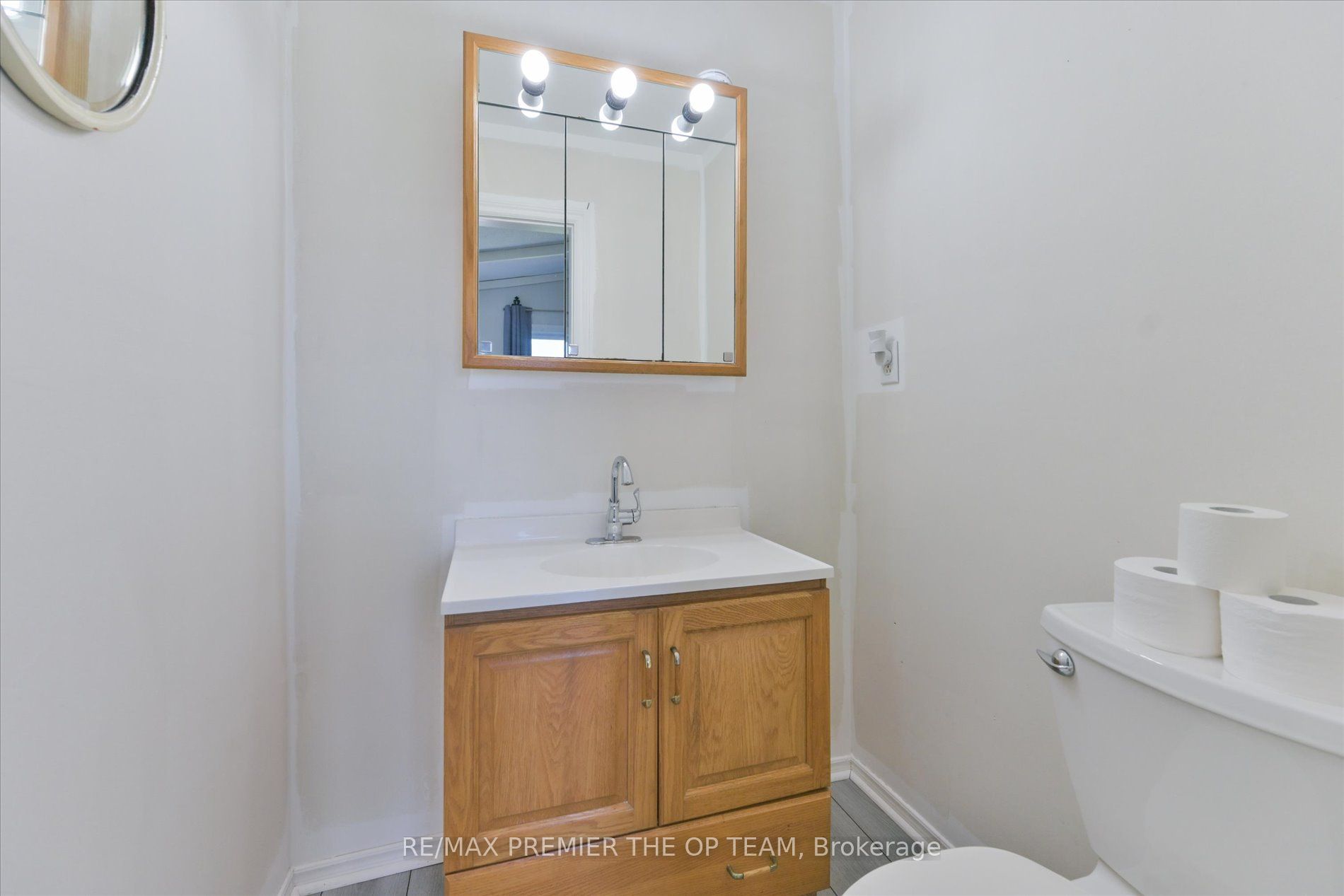 1881 Gilford Road Property Photo 15