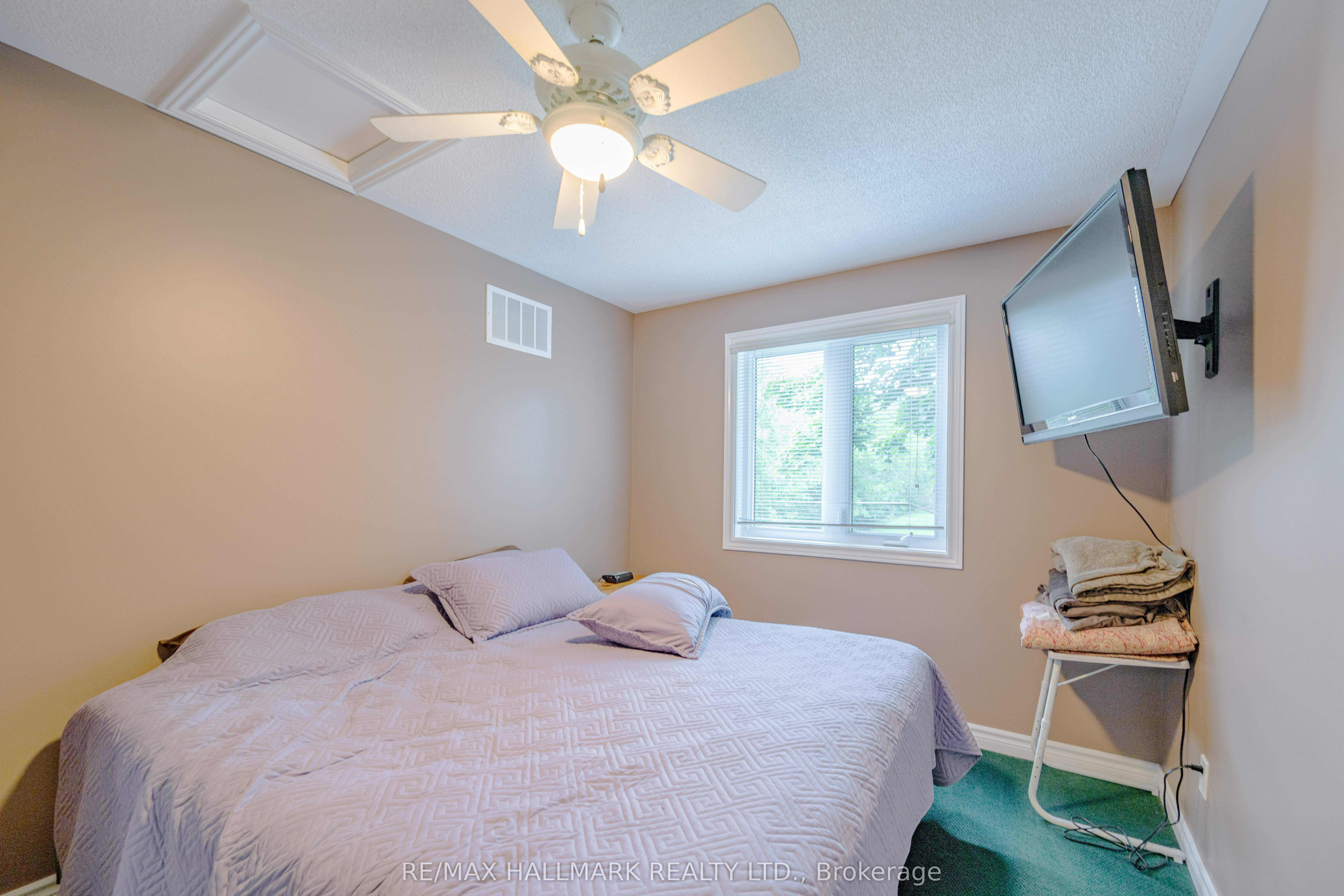 361 Lake Drive N Property Photo 11
