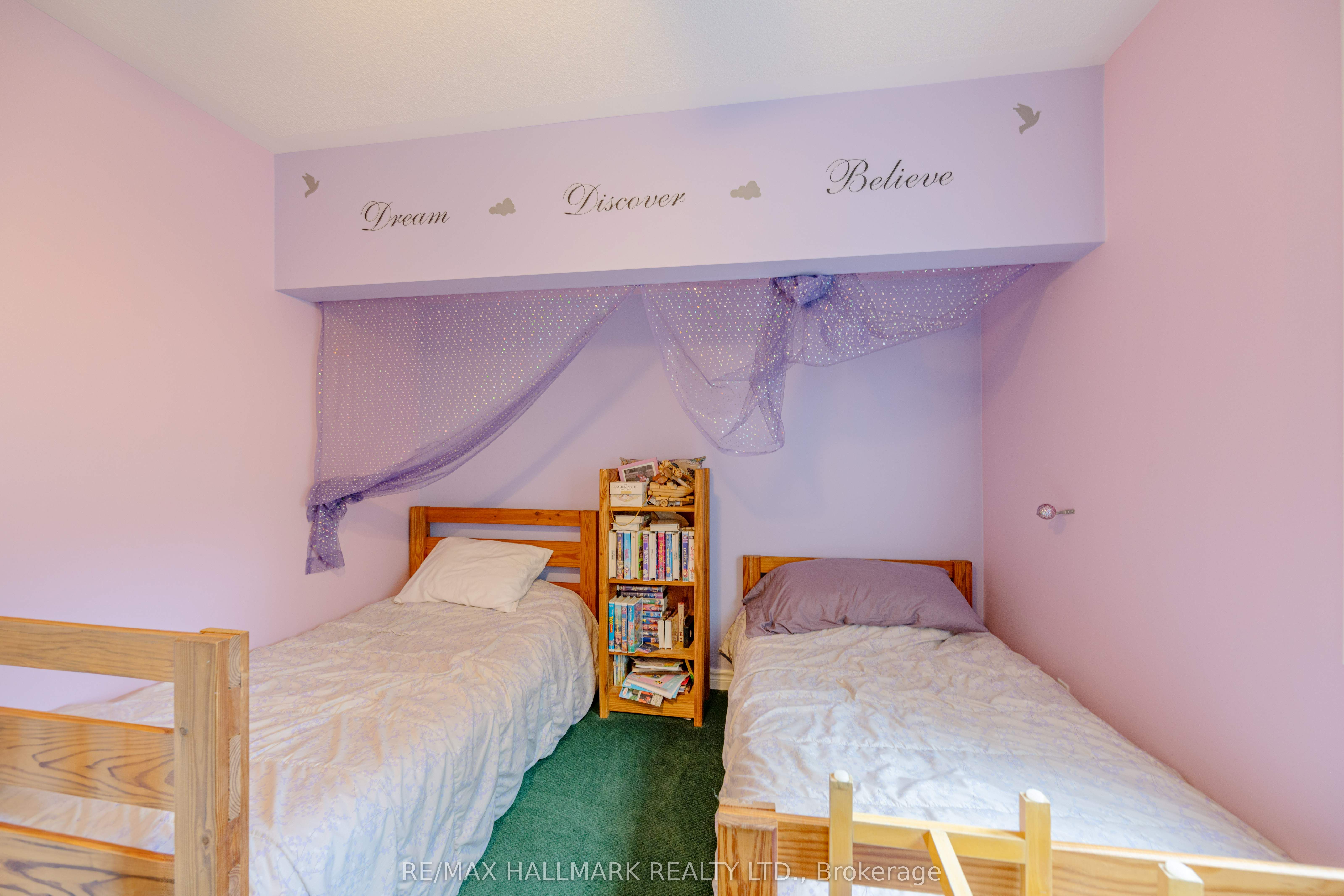 361 Lake Drive N Property Photo 12