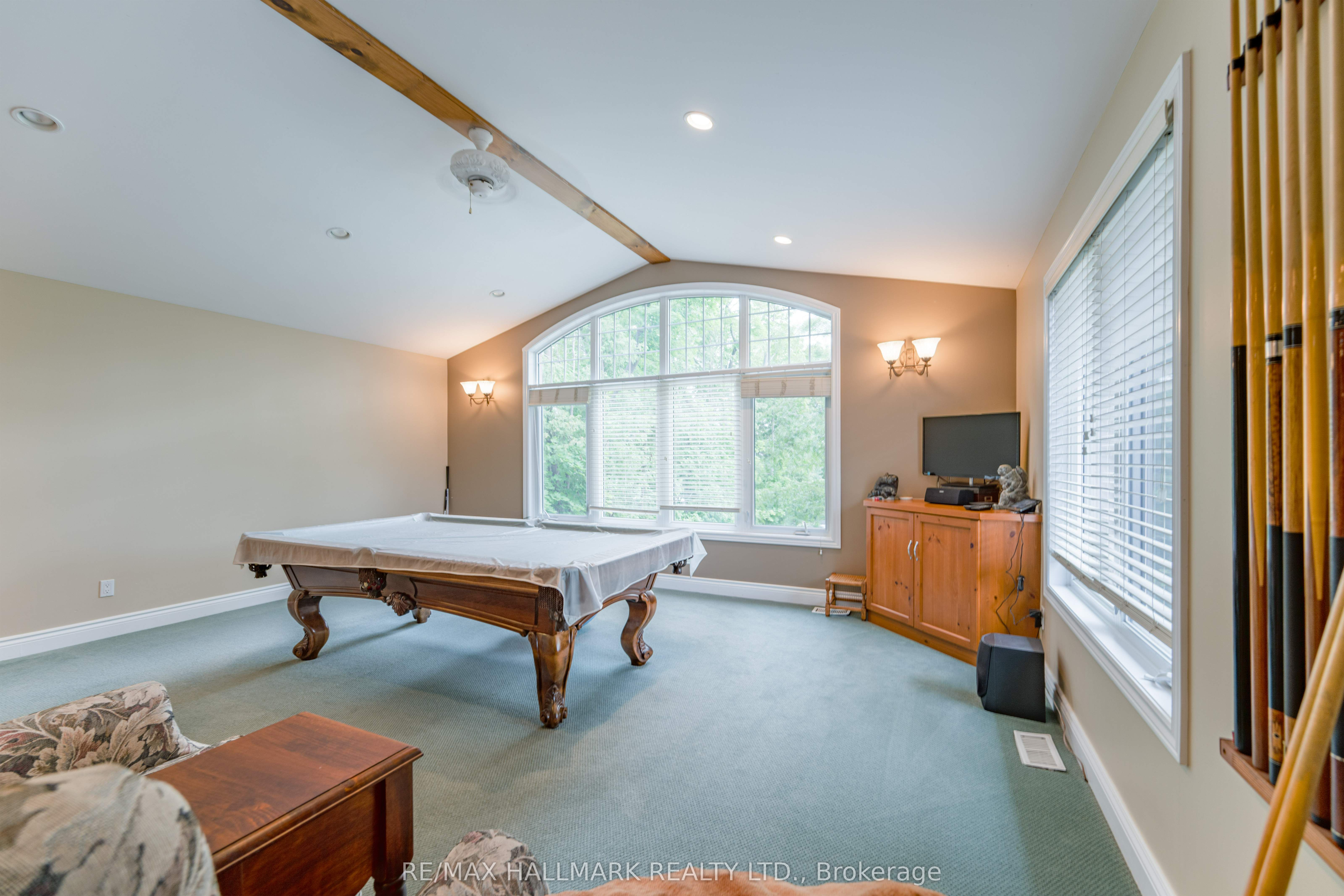 361 Lake Drive N Property Photo 13