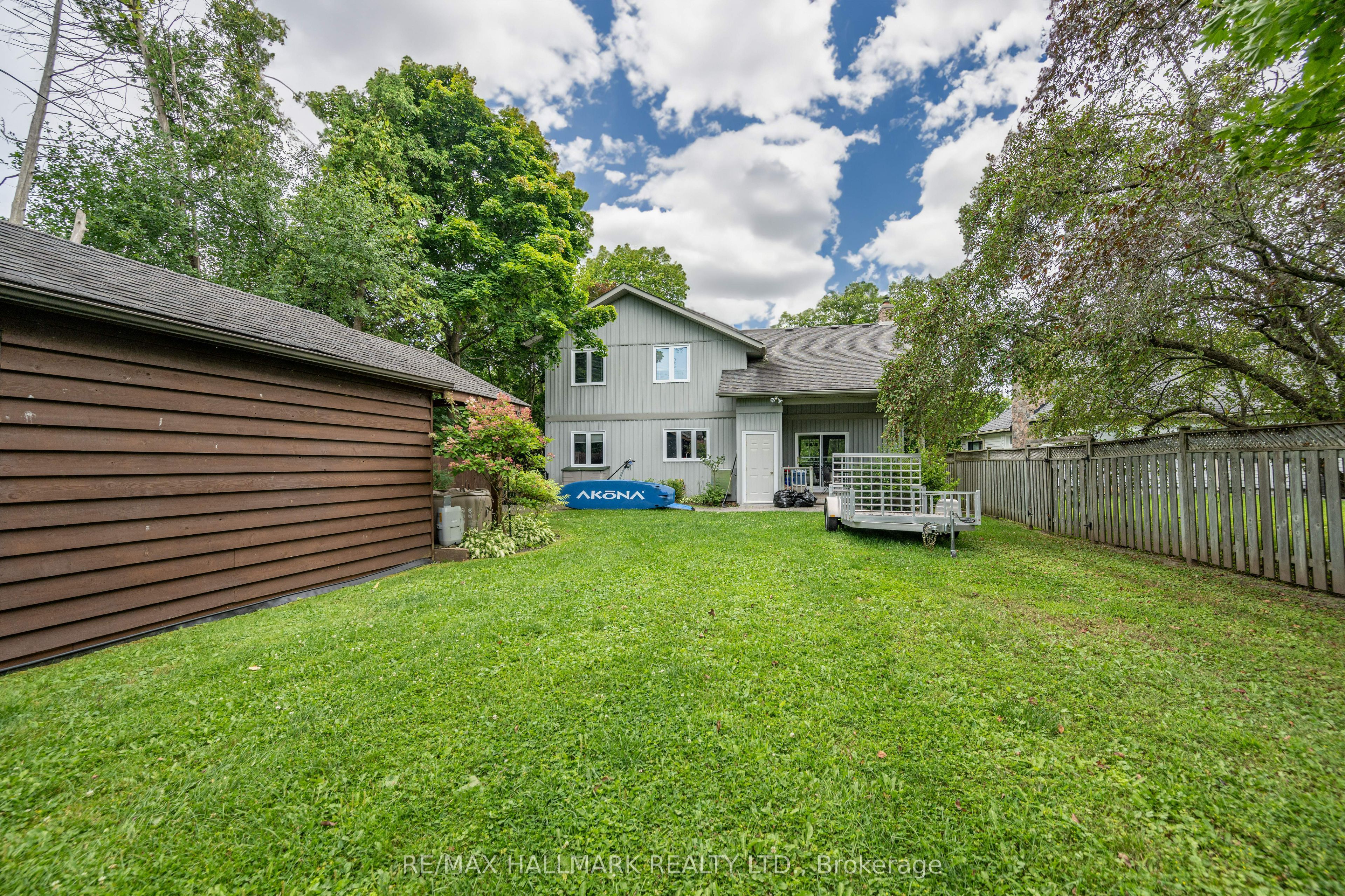 361 Lake Drive N Property Photo 18