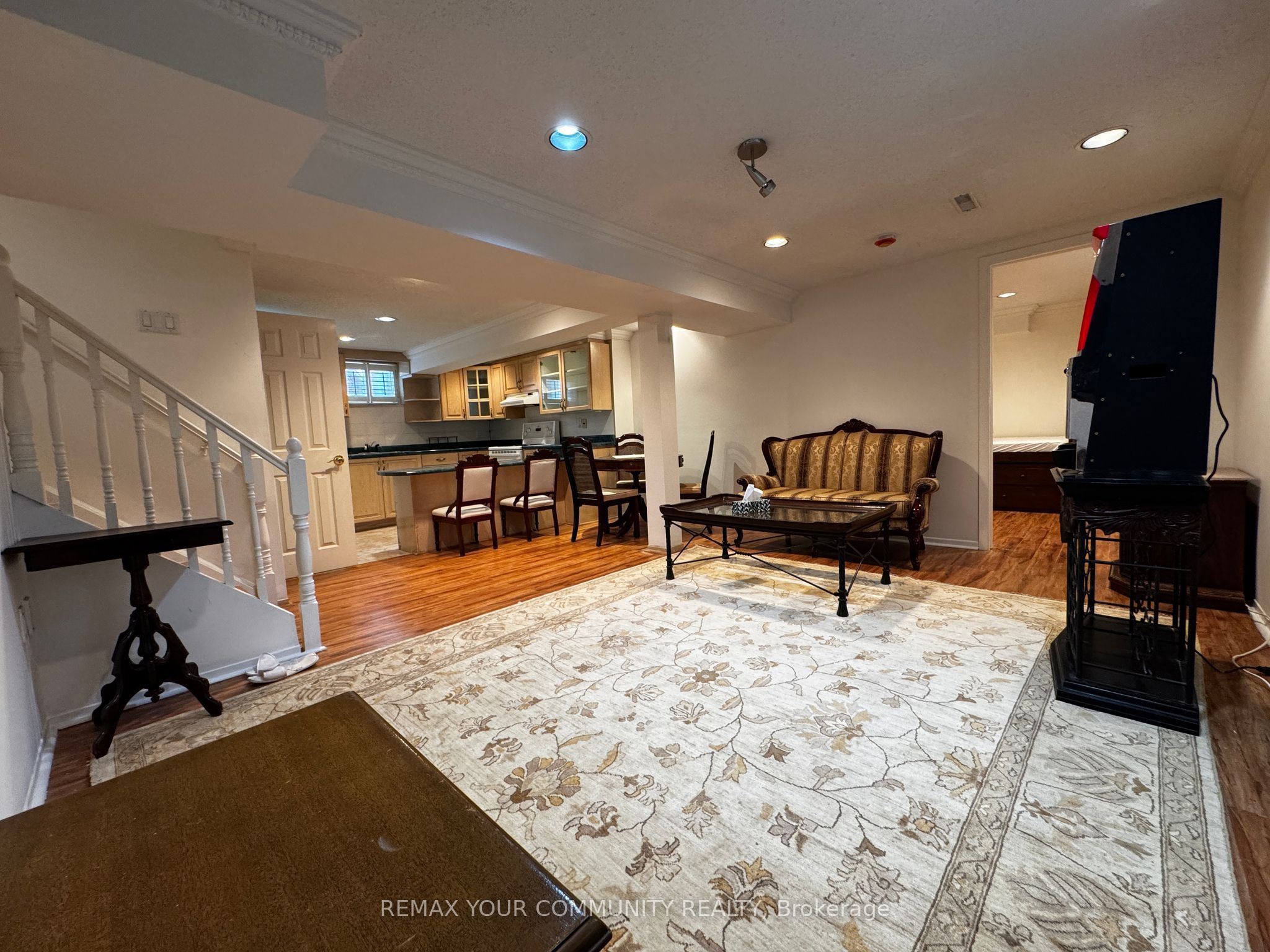 198 Stephen Street Basement Property Photo 1