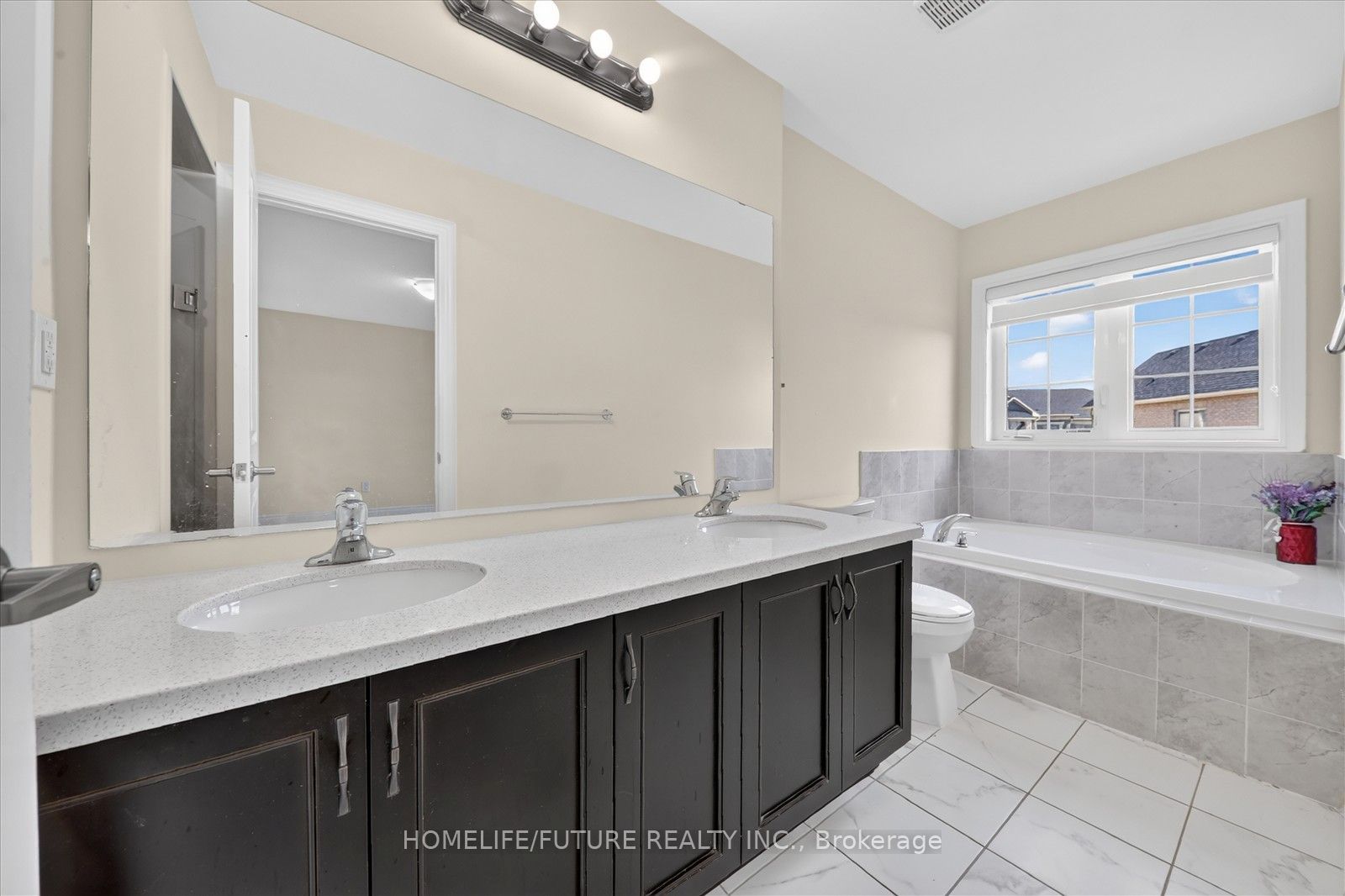 37 Andress Way Property Photo 32