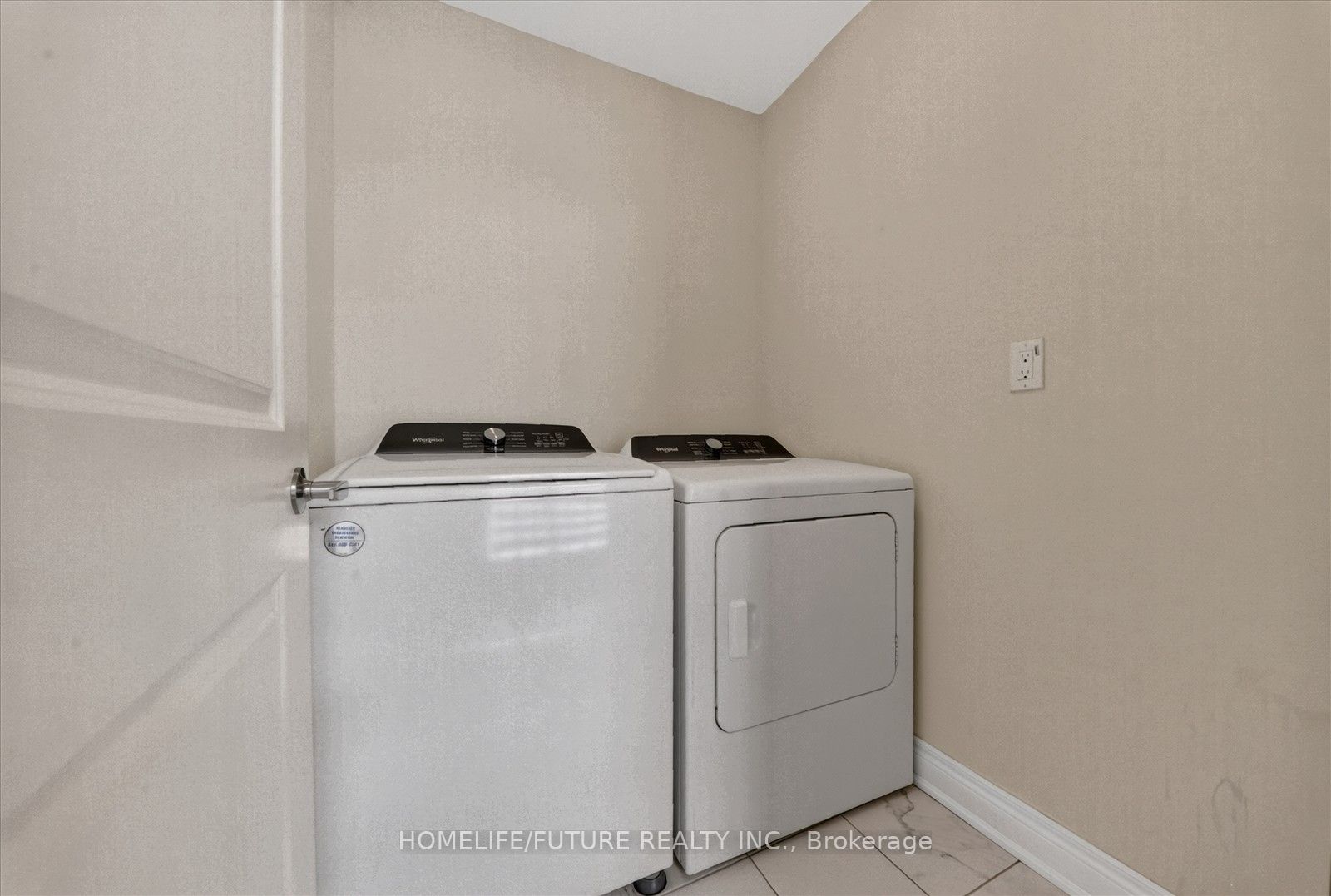37 Andress Way Property Photo 34