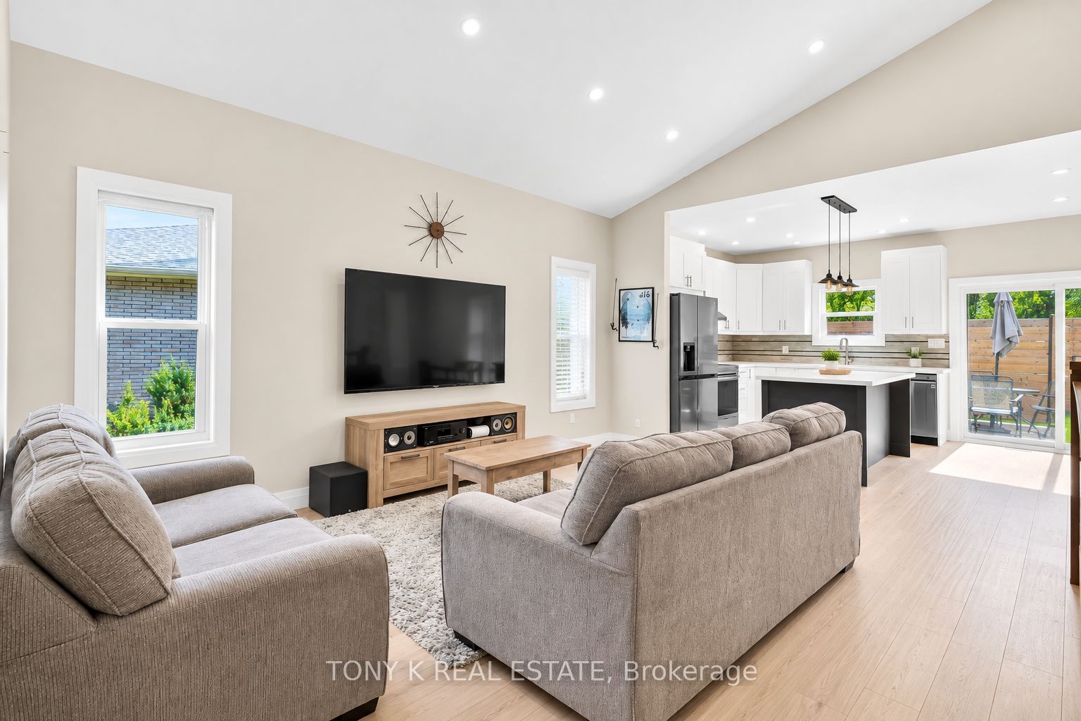 8 Georgina Street Property Photo 4