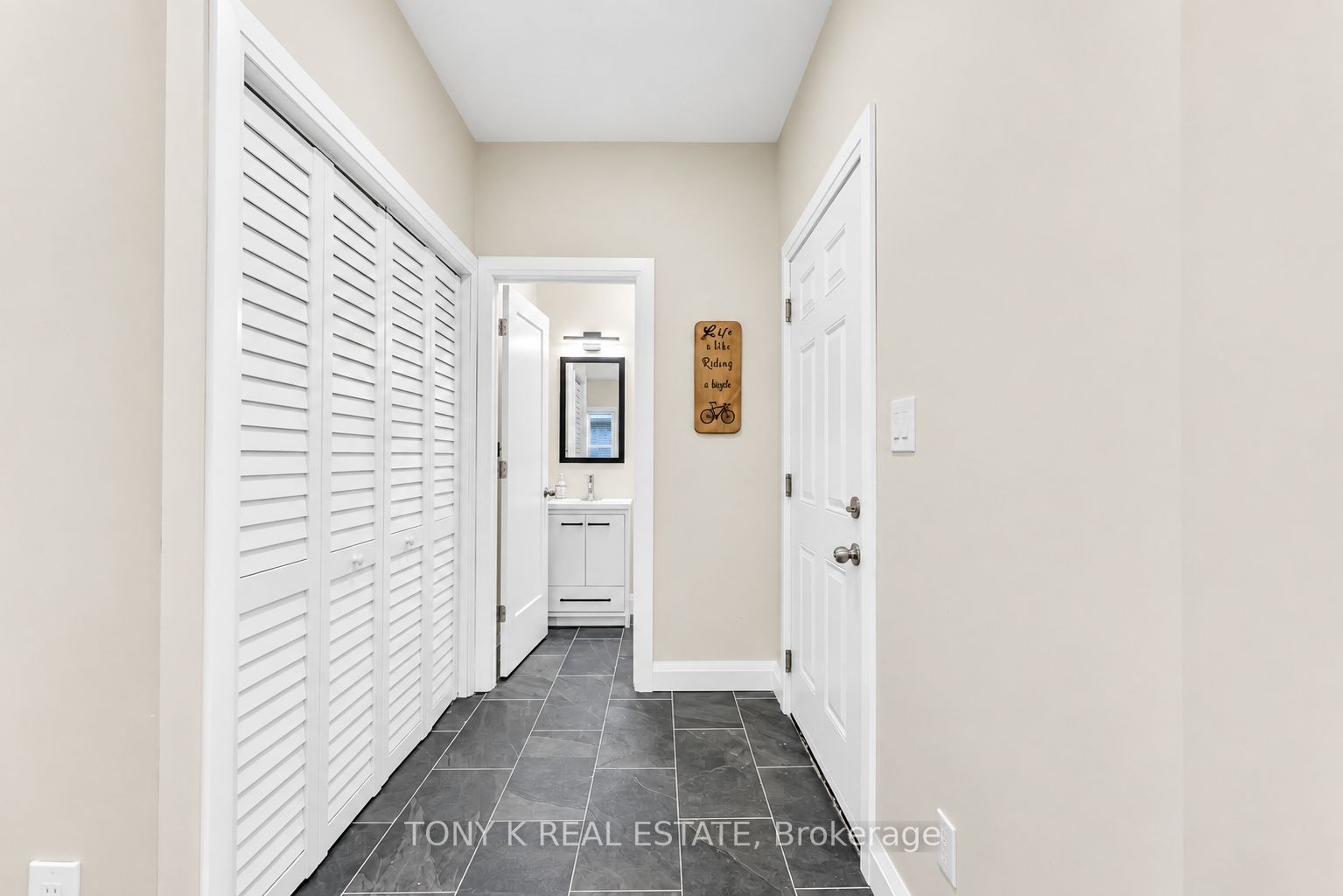 8 Georgina Street Property Photo 10