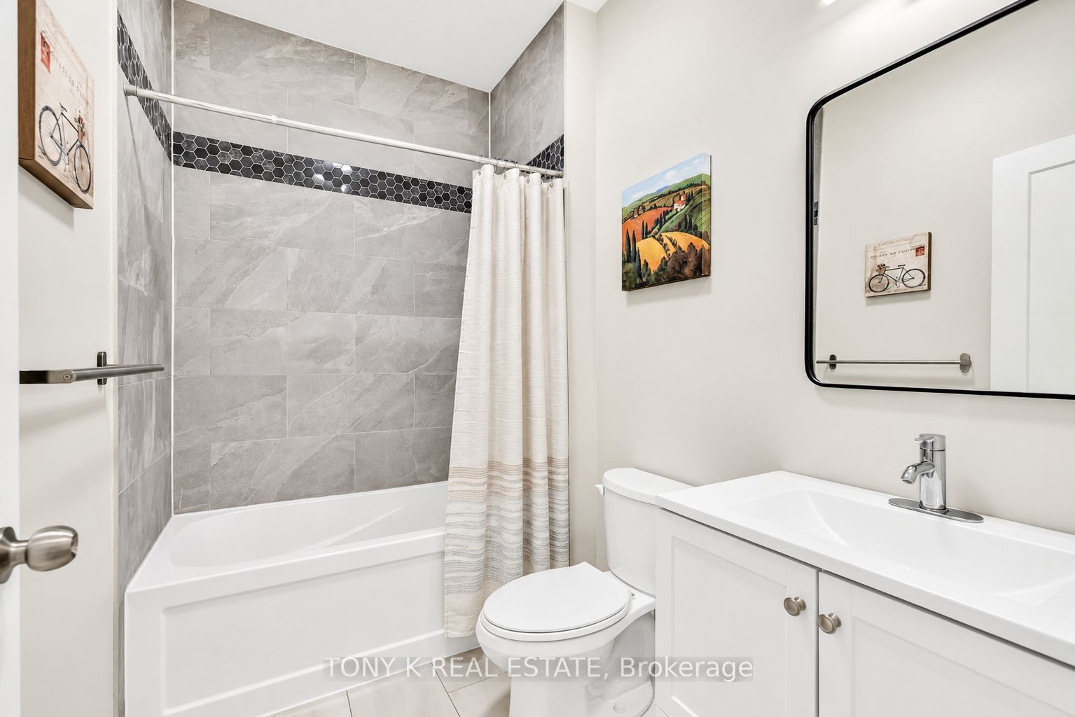 8 Georgina Street Property Photo 17