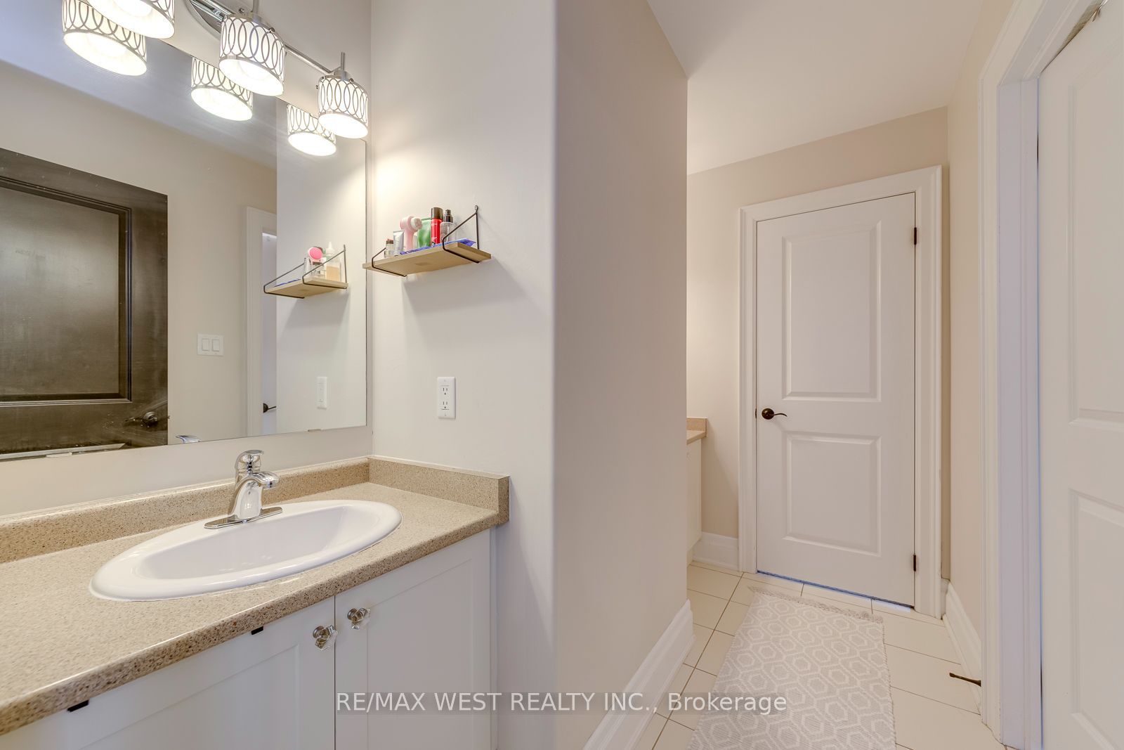 213 Eight Avenue Property Photo 28
