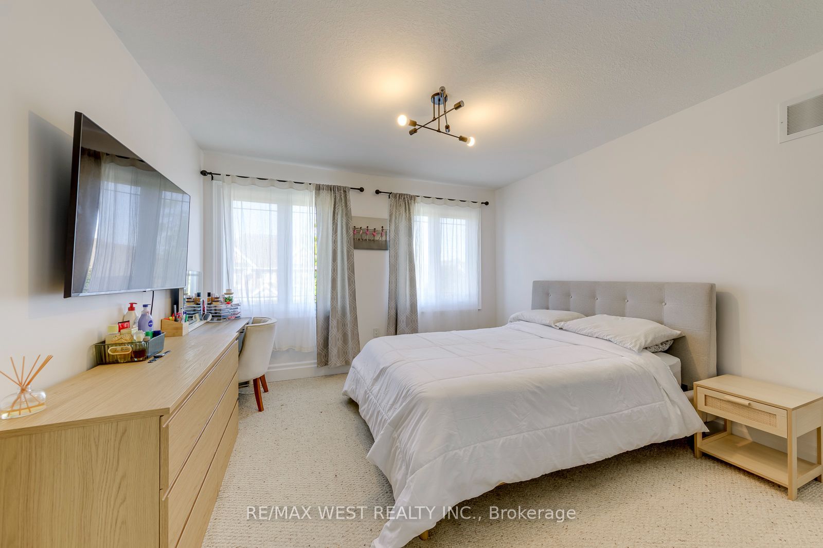 213 Eight Avenue Property Photo 30