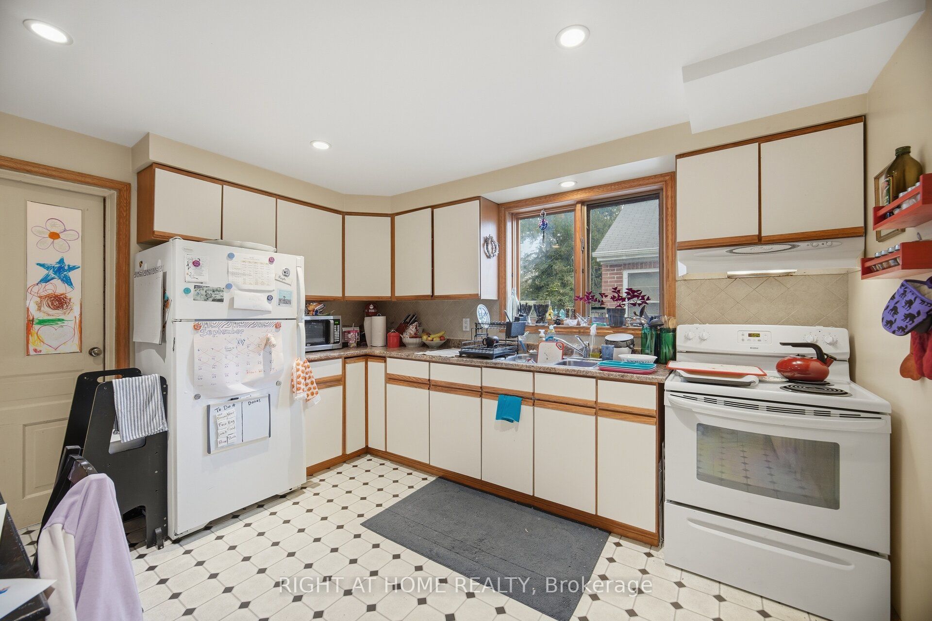403 Park Avenue Property Photo 9