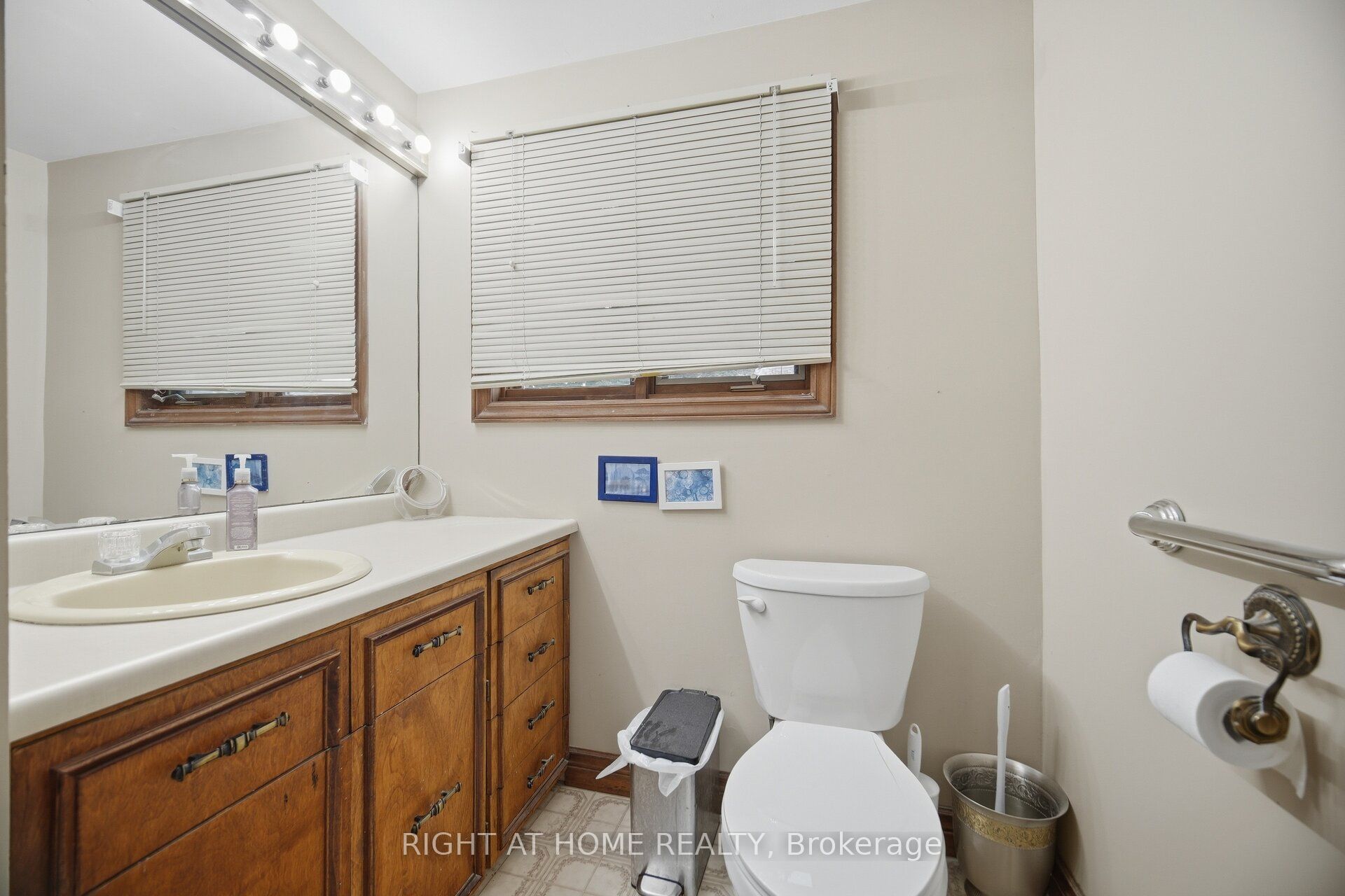 403 Park Avenue Property Photo 24