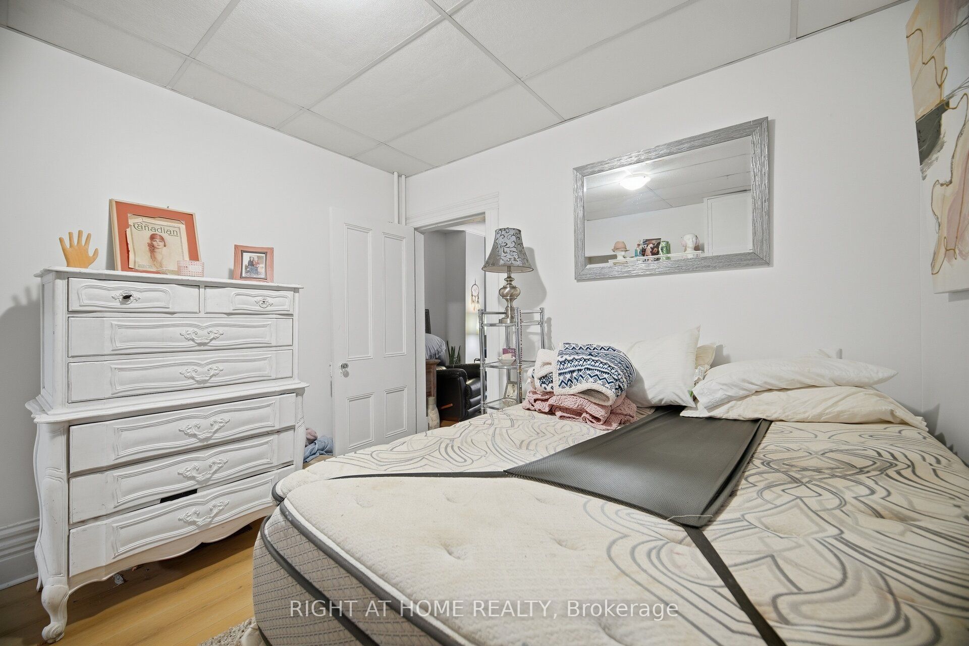 403 Park Avenue Property Photo 33