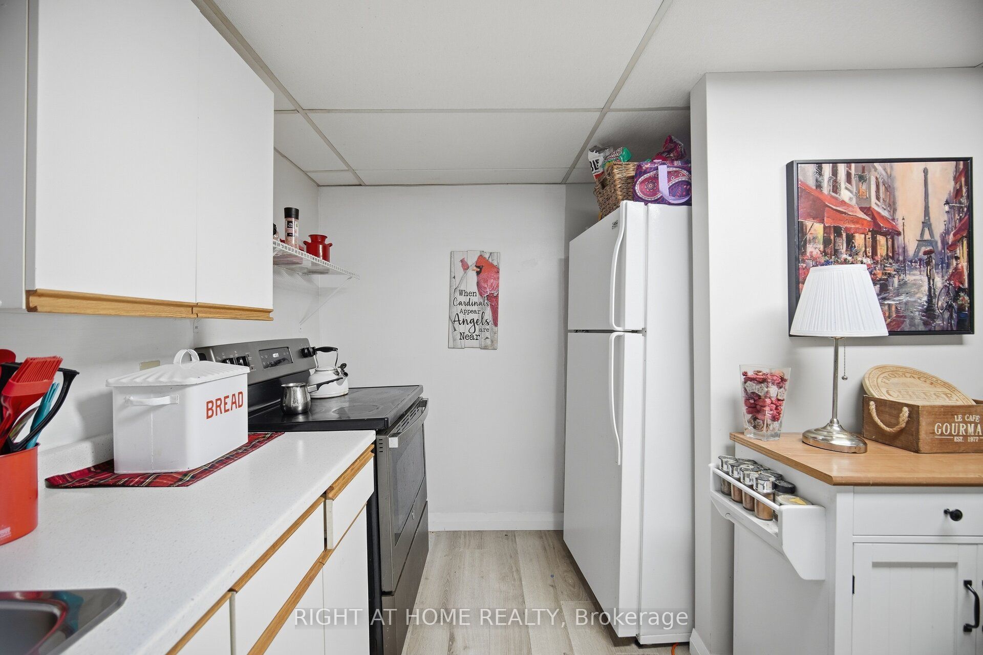 403 Park Avenue Property Photo 38