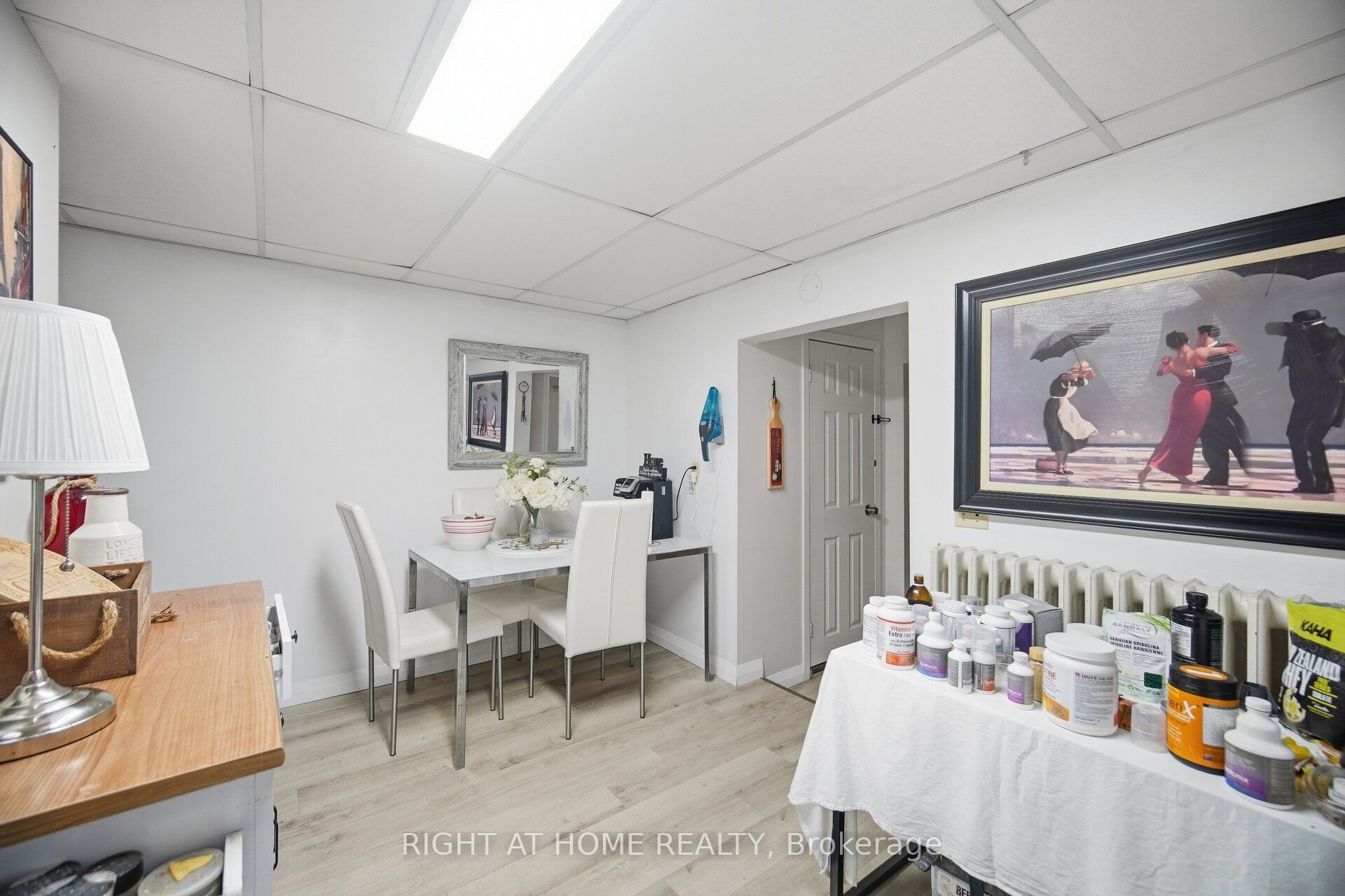 403 Park Avenue Property Photo 39
