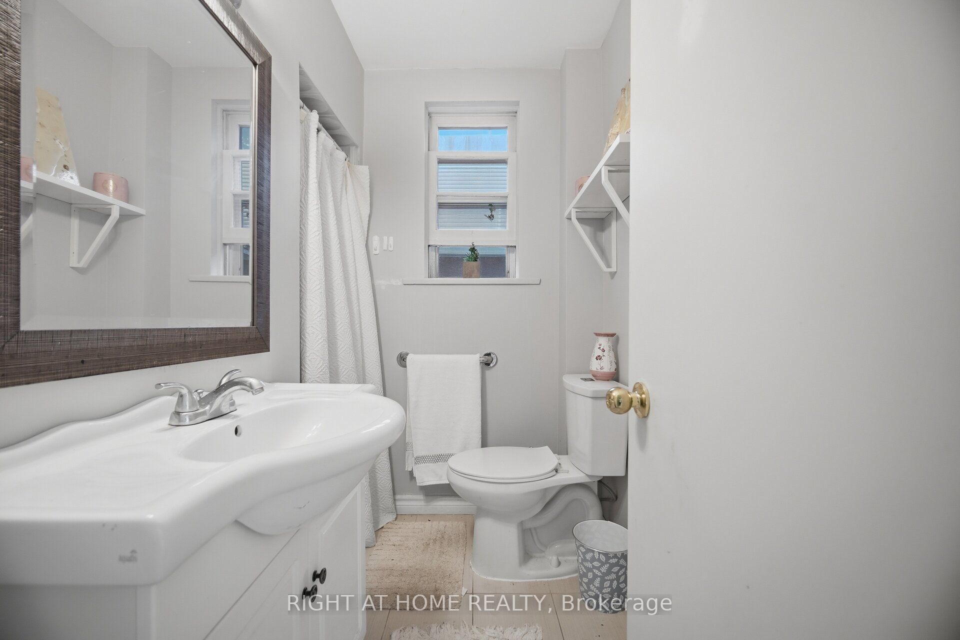 403 Park Avenue Property Photo 41