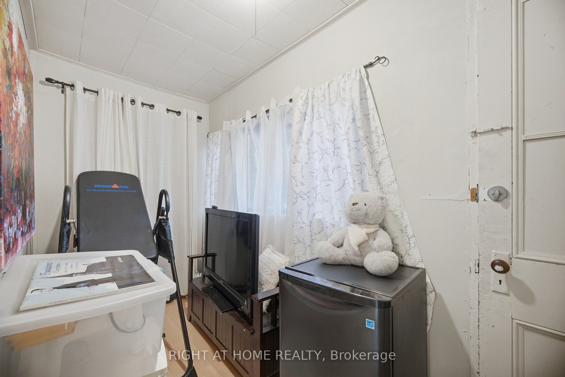 403 Park Avenue Property Photo 42