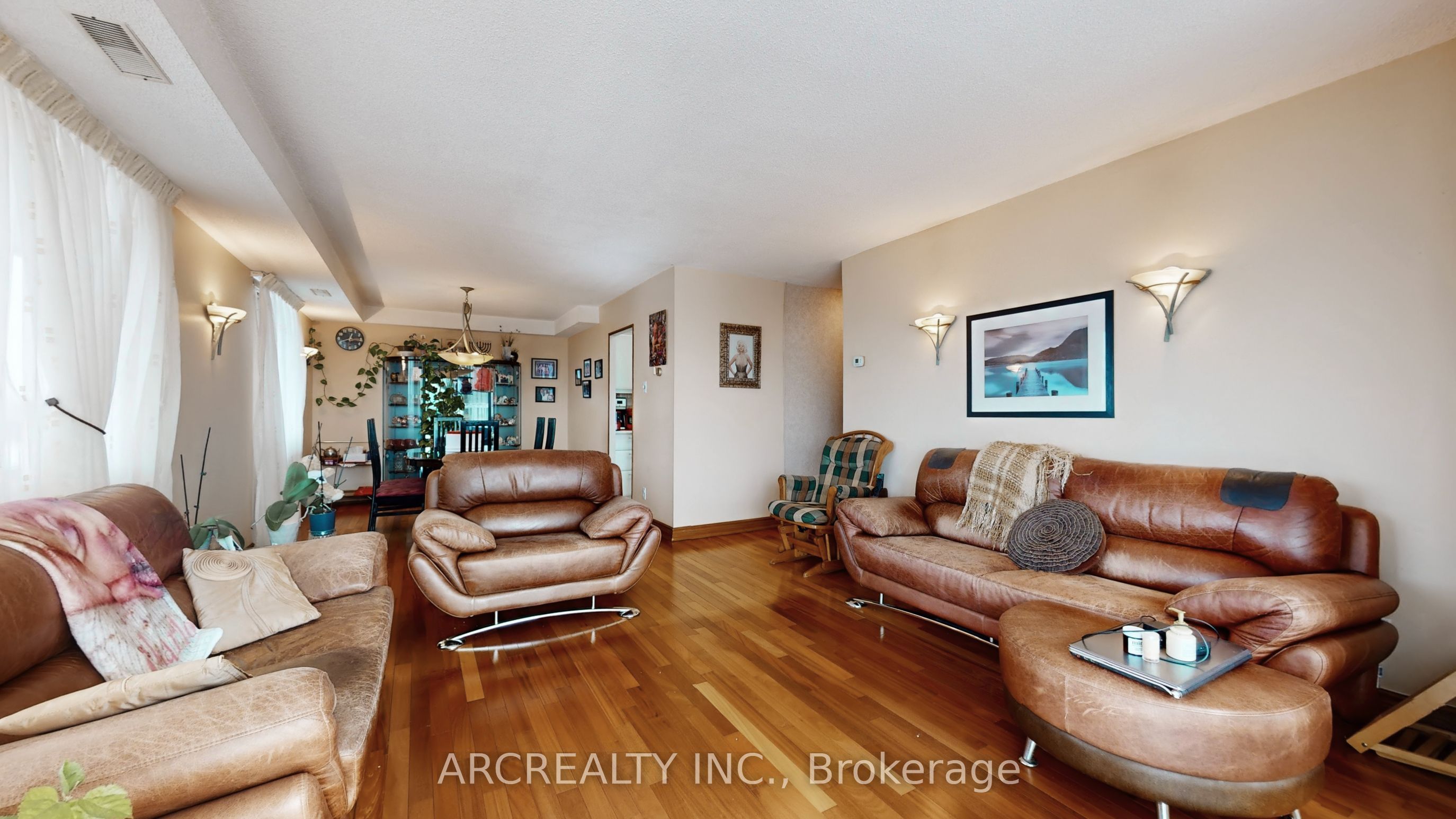 8111 Yonge Street 1403 Property Photo 10