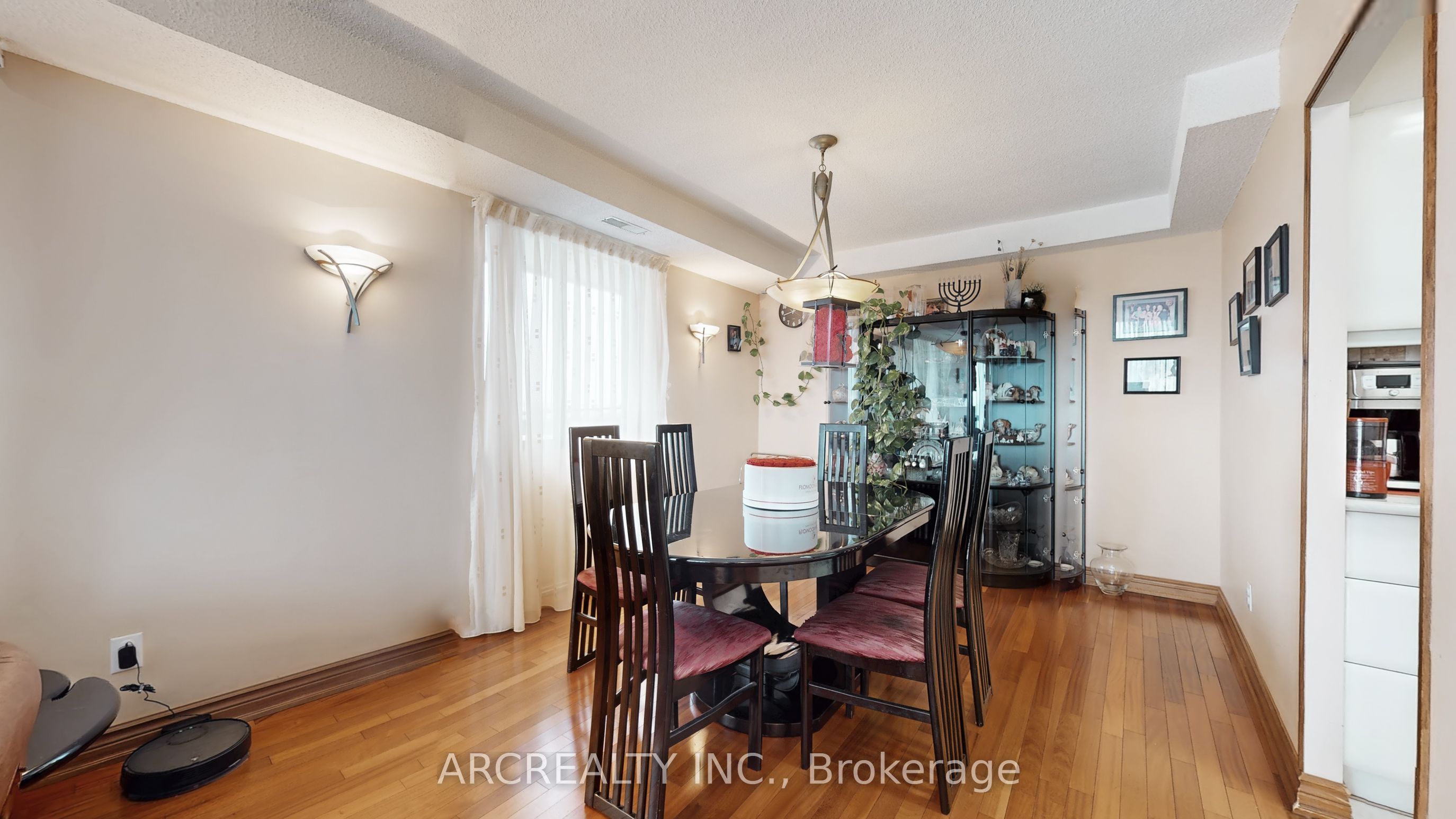8111 Yonge Street 1403 Property Photo 11