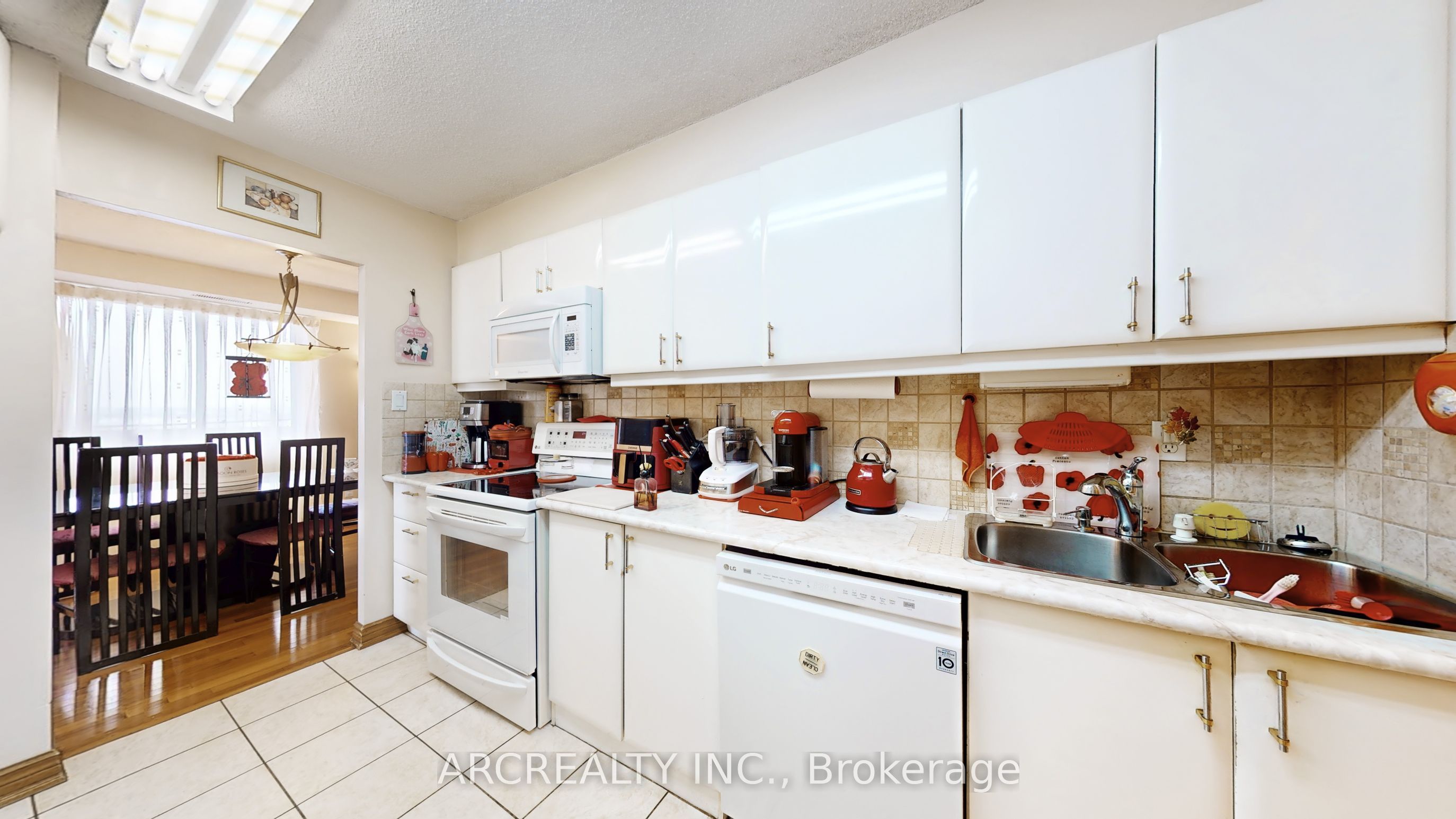 8111 Yonge Street 1403 Property Photo 15