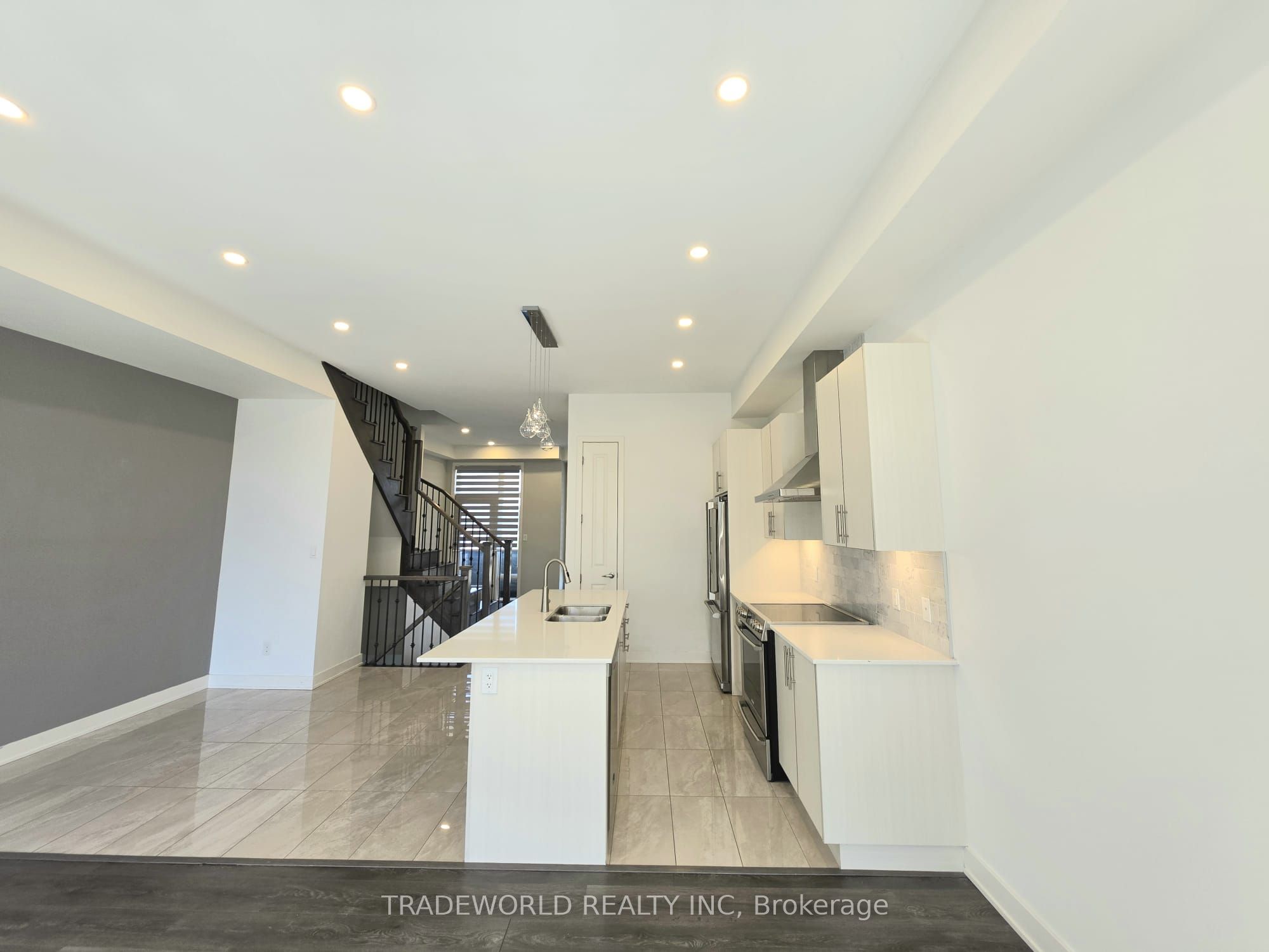 59 Carpaccio Avenue Property Photo 6