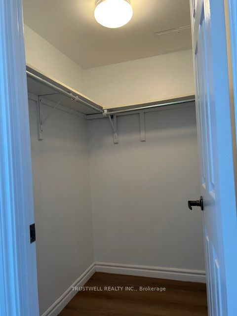 130 Pond Drive 905 Property Photo 7