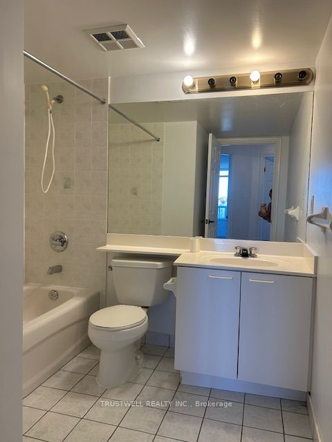 130 Pond Drive 905 Property Photo 12