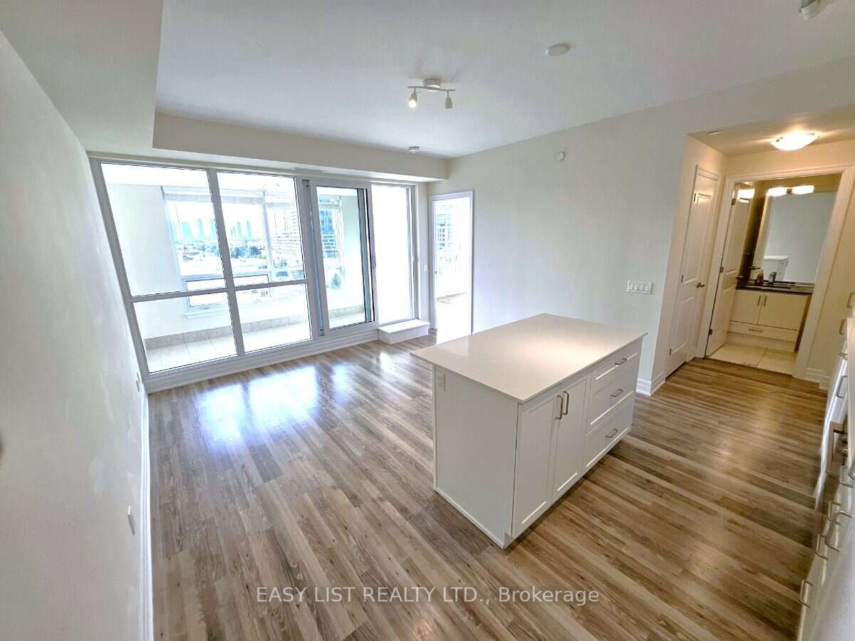9075 Jane Street 706 Property Photo 5