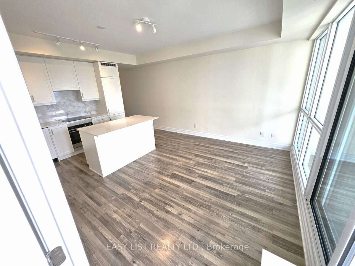 9075 Jane Street 706 Property Photo 13