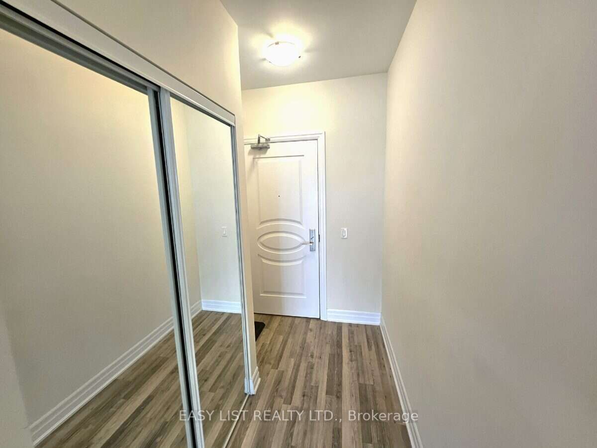 9075 Jane Street 706 Property Photo 24
