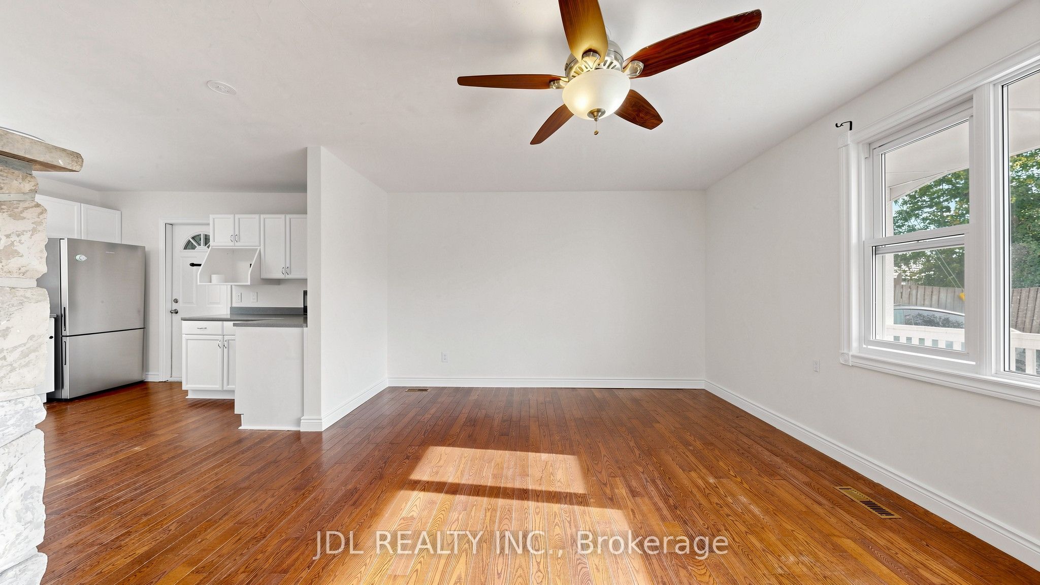669 Lake Drive S Property Photo 15