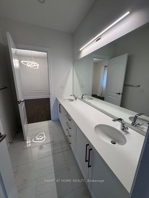21 Casavant Court Property Photo 35