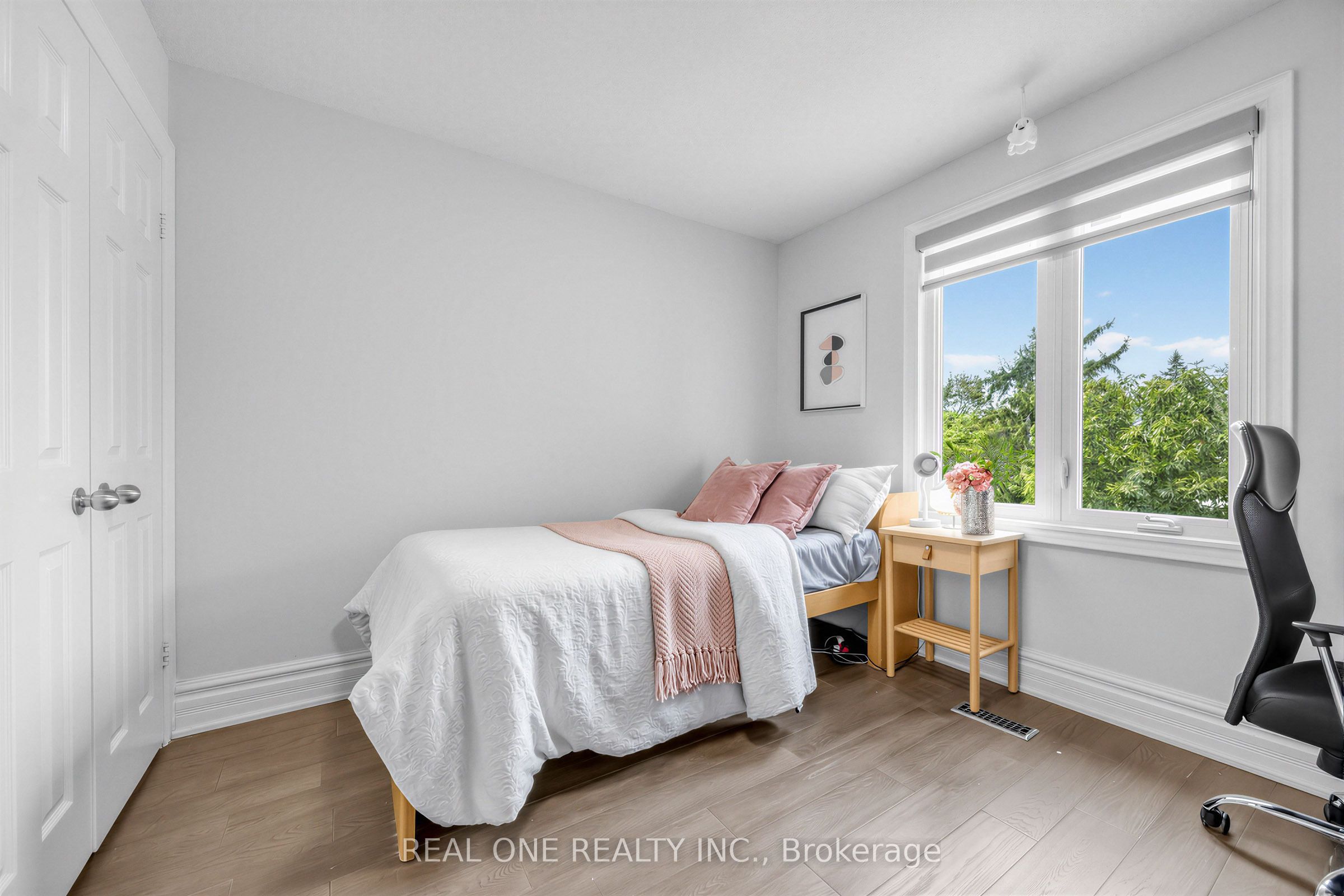 52 Fenwick Crescent Property Photo 38