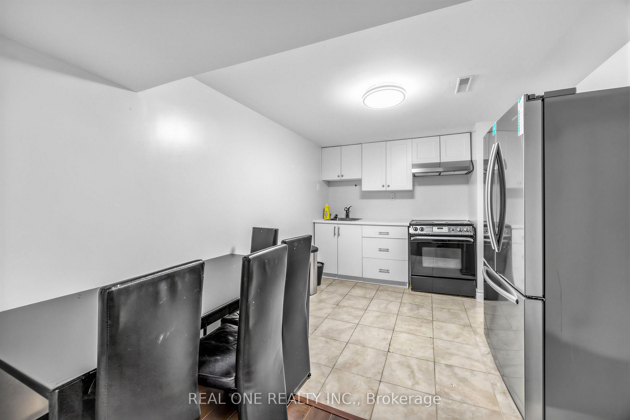 52 Fenwick Crescent Property Photo 40