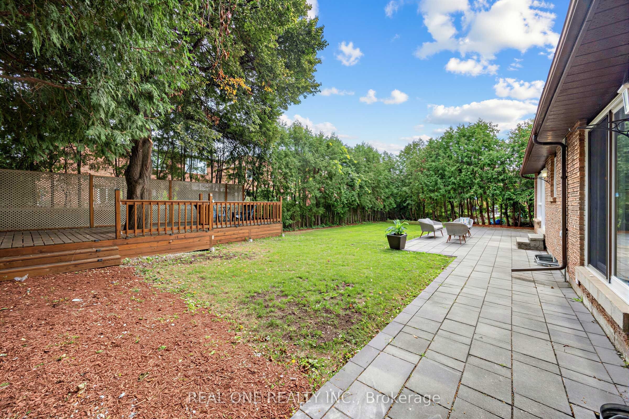 52 Fenwick Crescent Property Photo 45