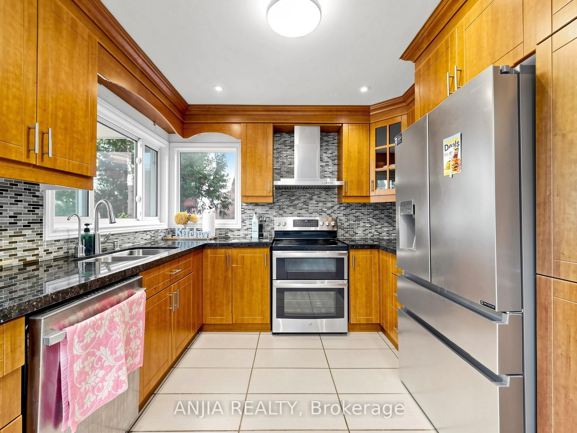 50 Hollingham Road Property Photo 16