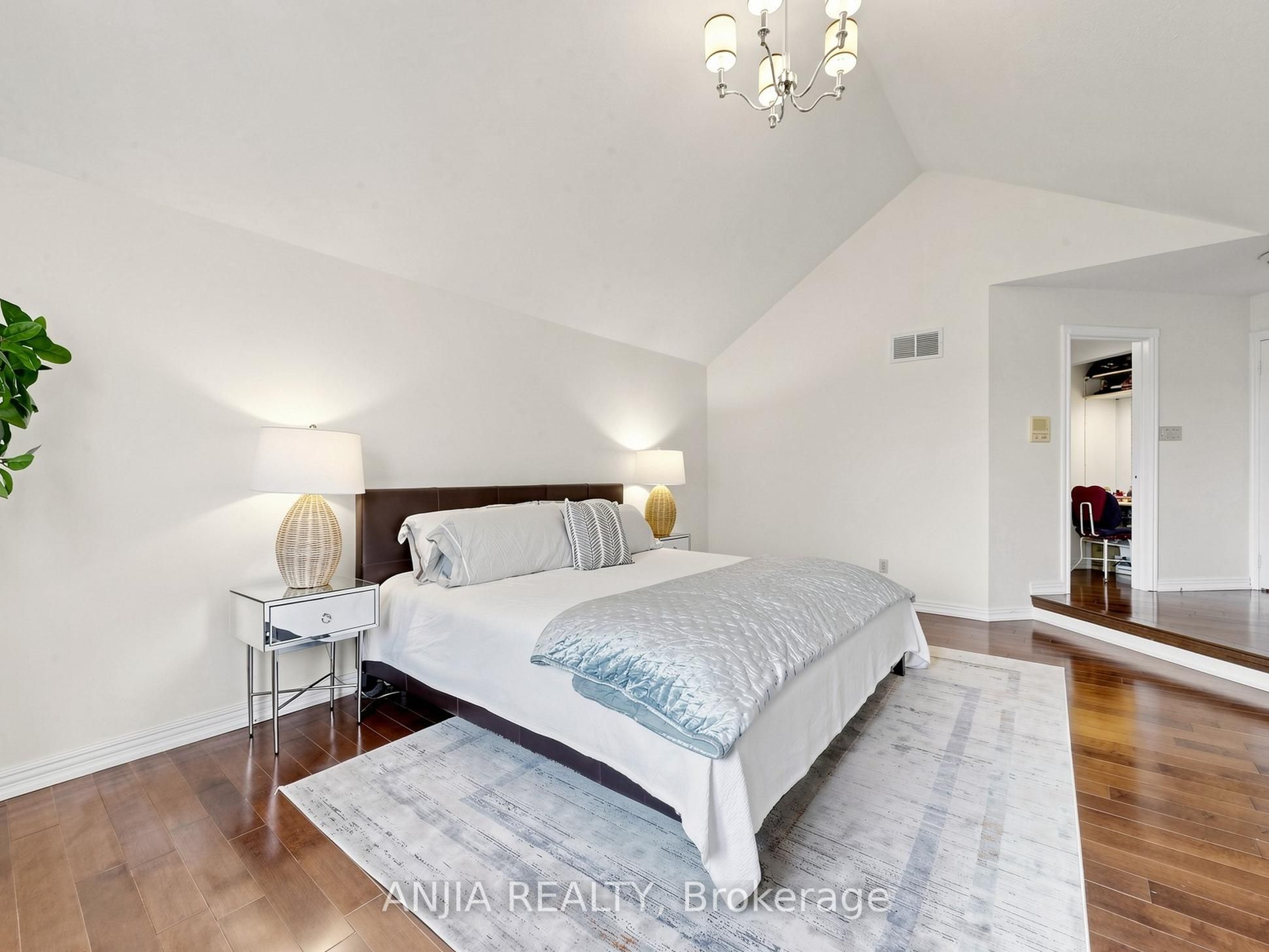 50 Hollingham Road Property Photo 24