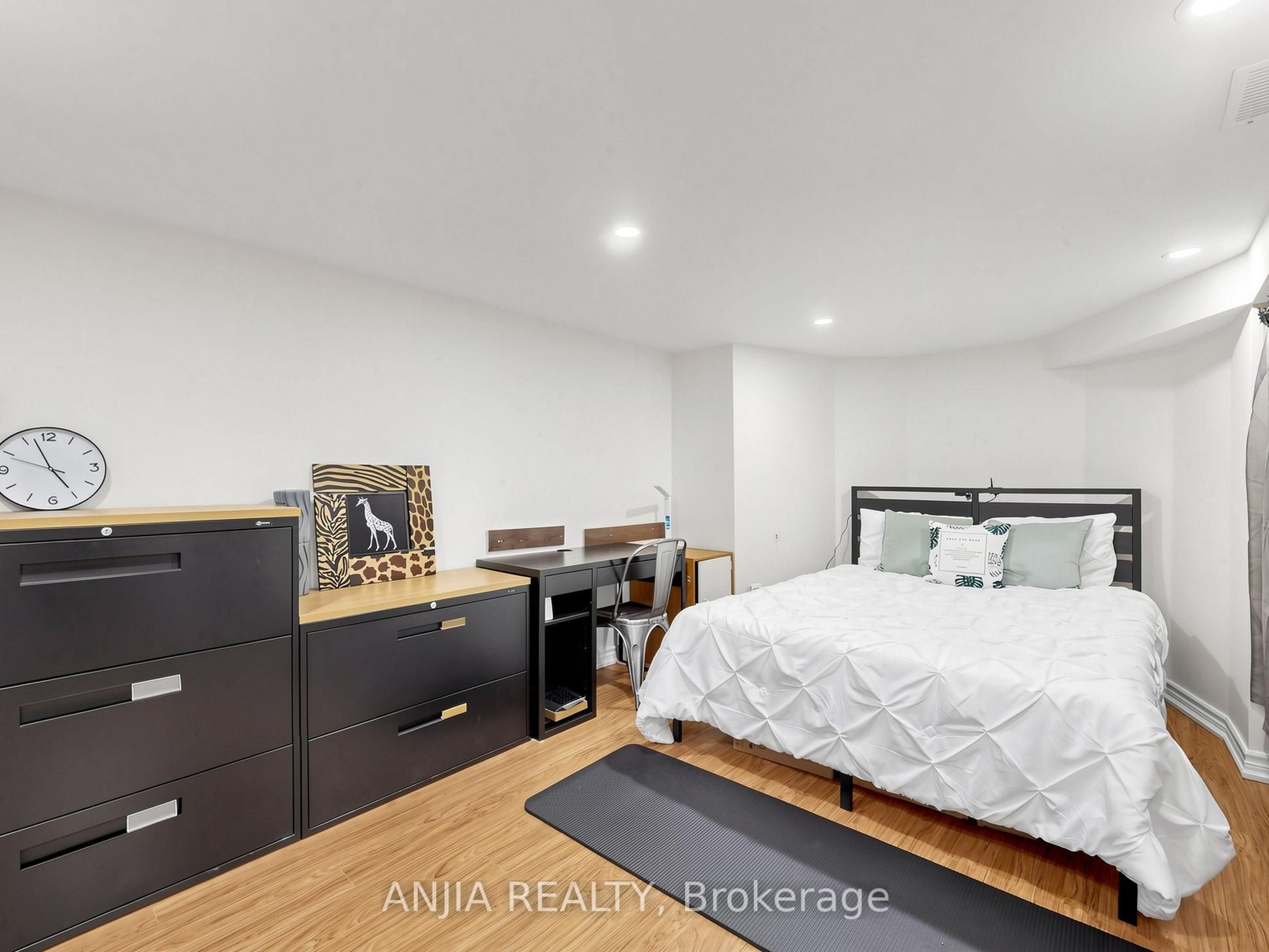 50 Hollingham Road Property Photo 37