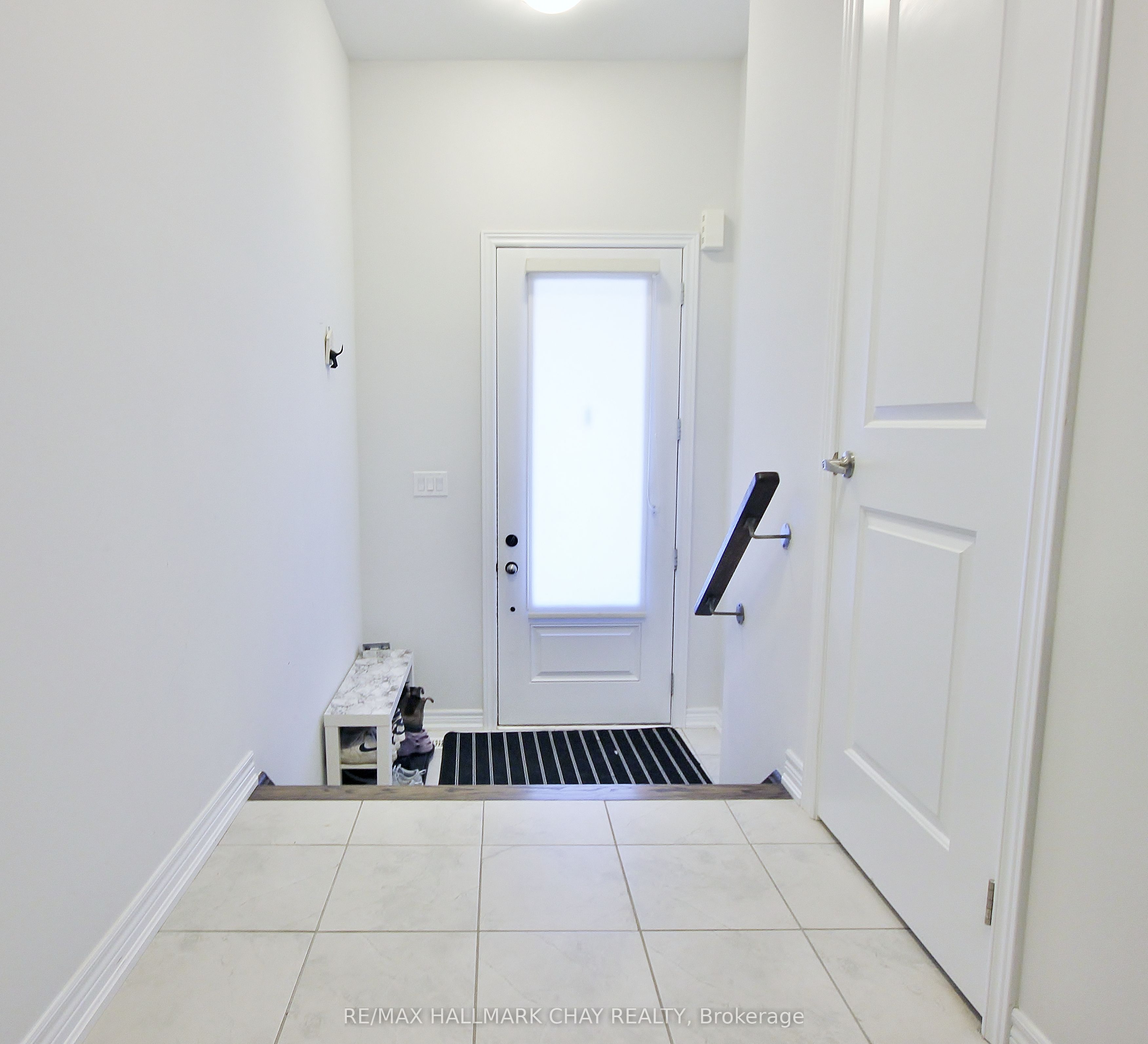 1319 Lawson Street Property Photo 2