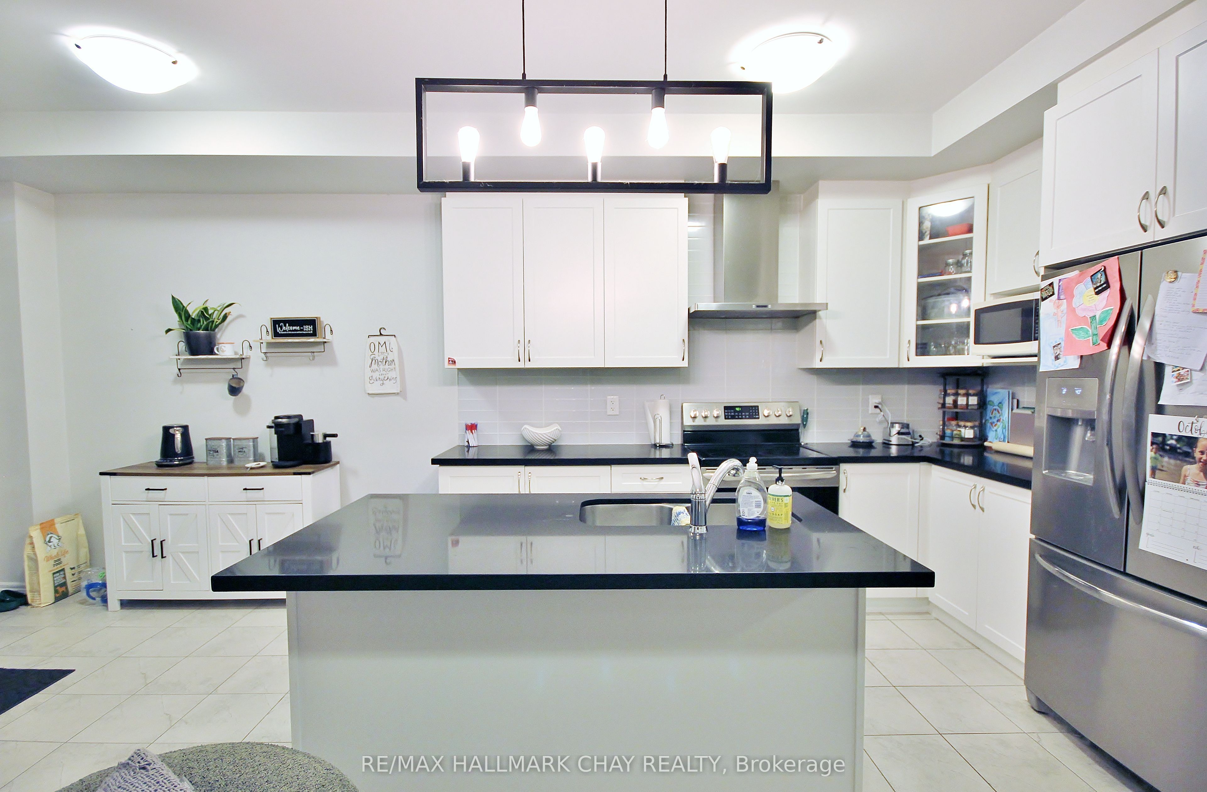 1319 Lawson Street Property Photo 5