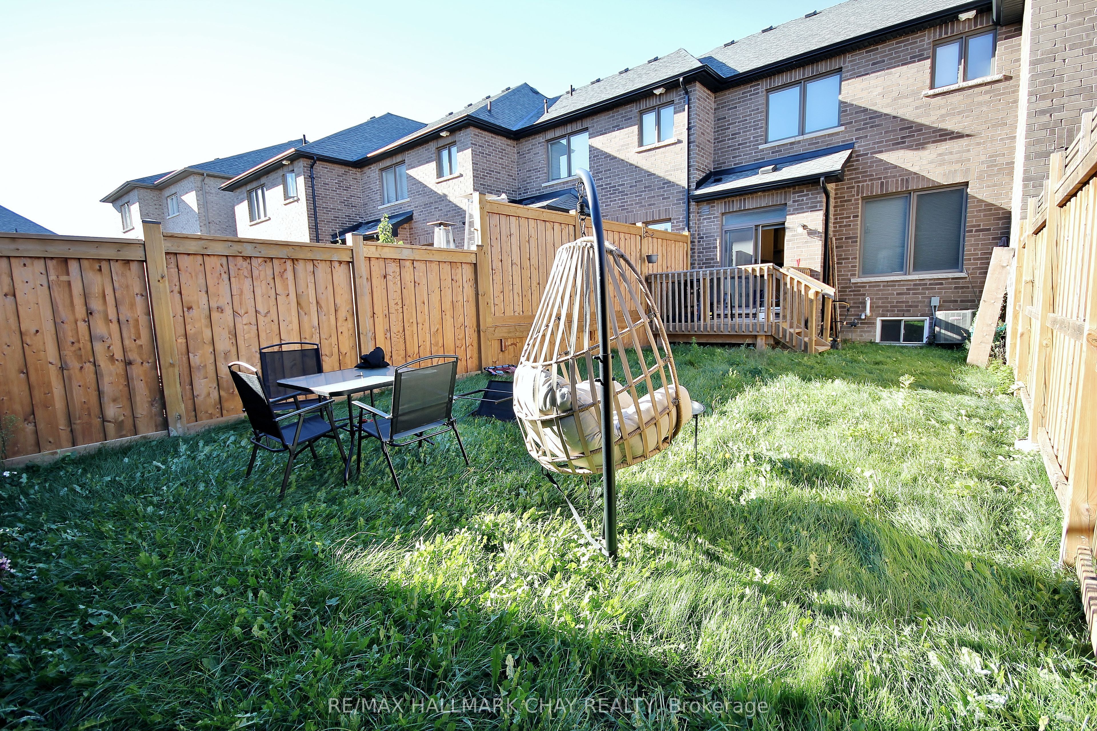 1319 Lawson Street Property Photo 16