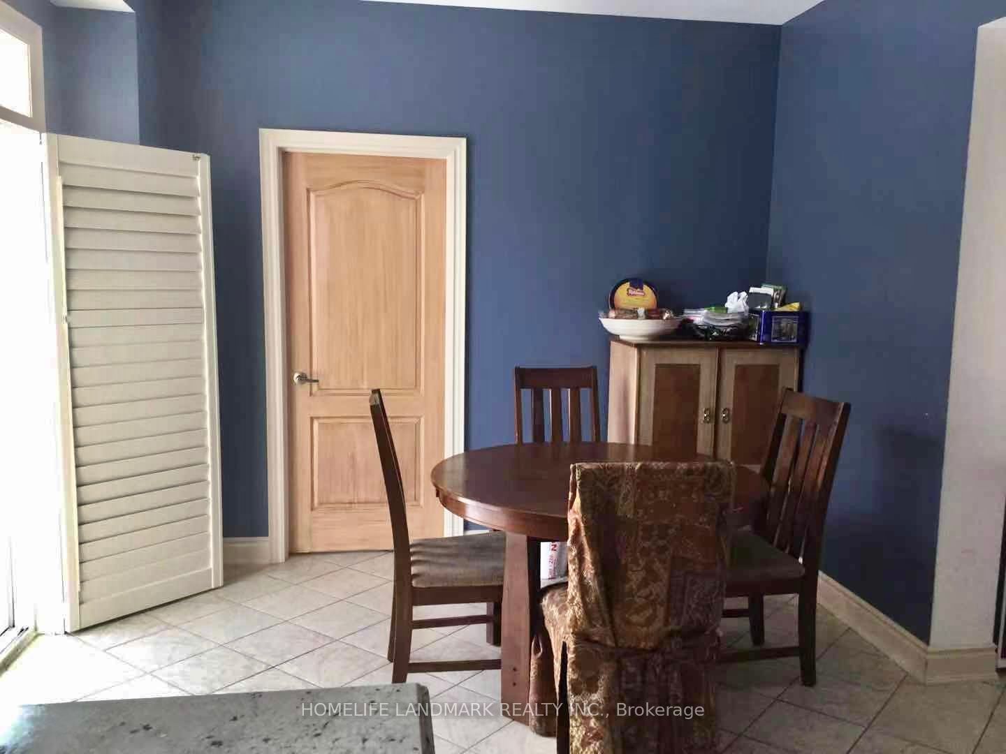 371 Dowson Loop Property Photo 6