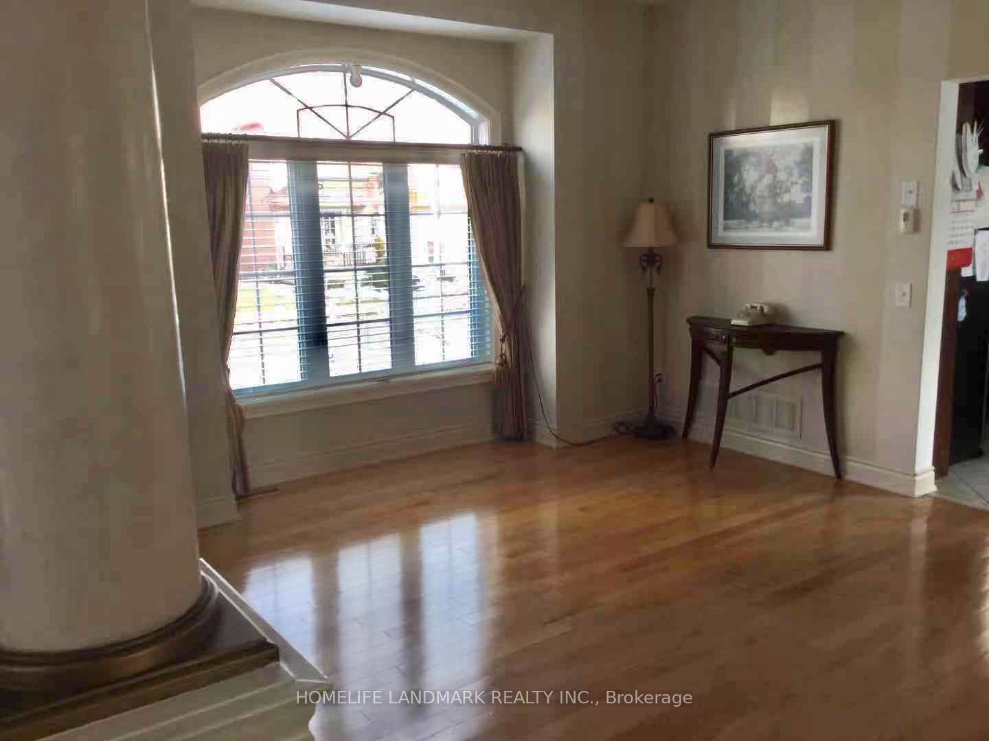 371 Dowson Loop Property Photo 7