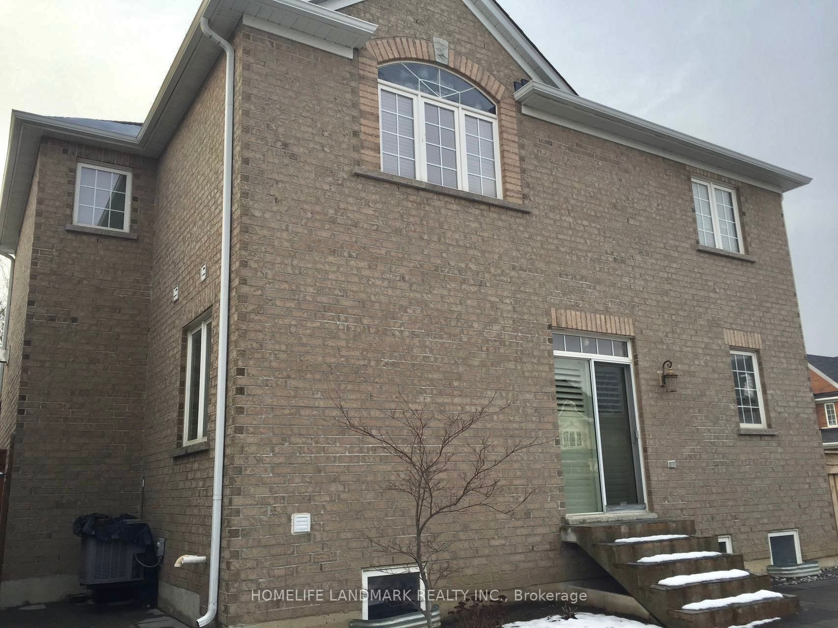 371 Dowson Loop Property Photo 15