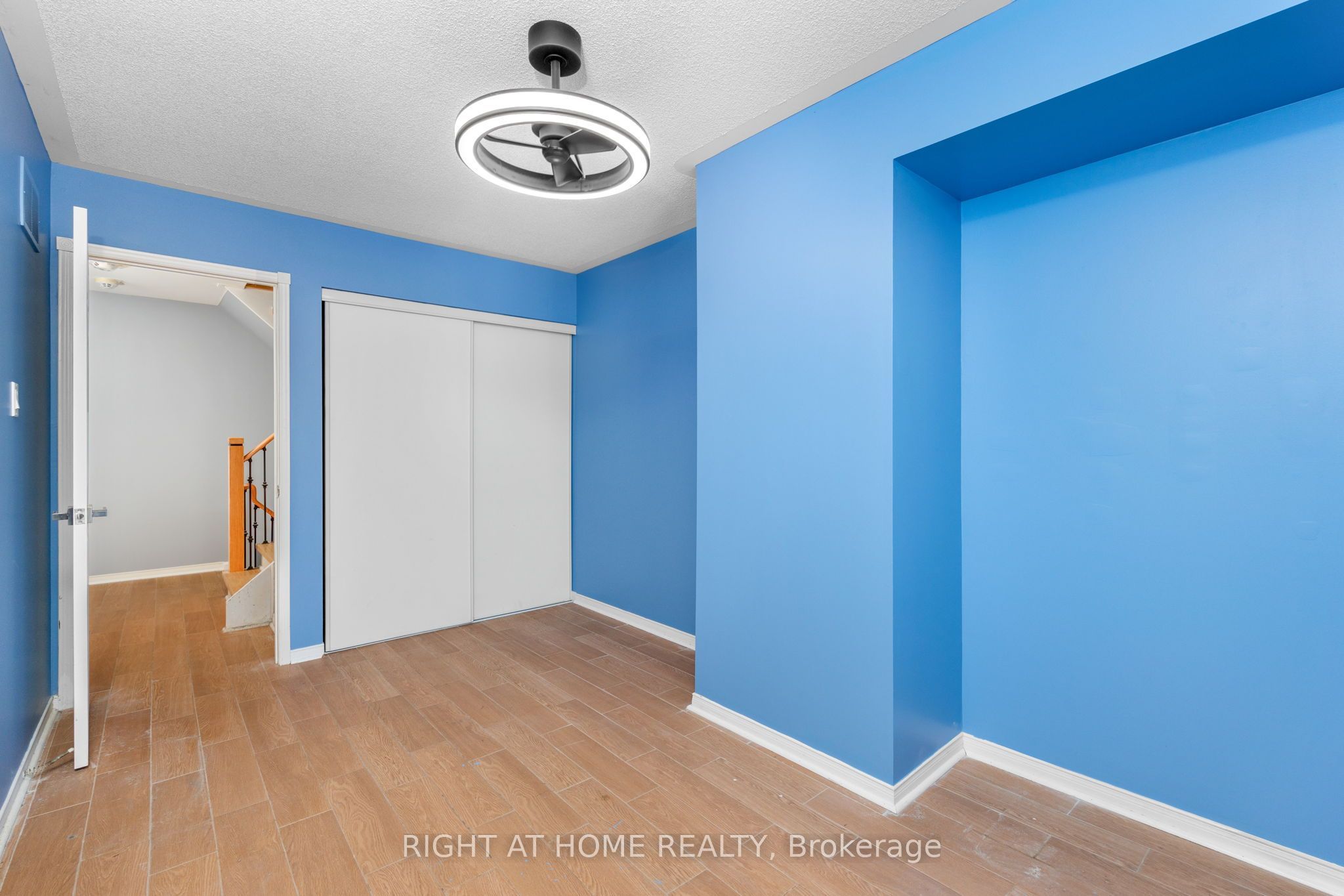 18 Clark Avenue W 176 Property Photo 16