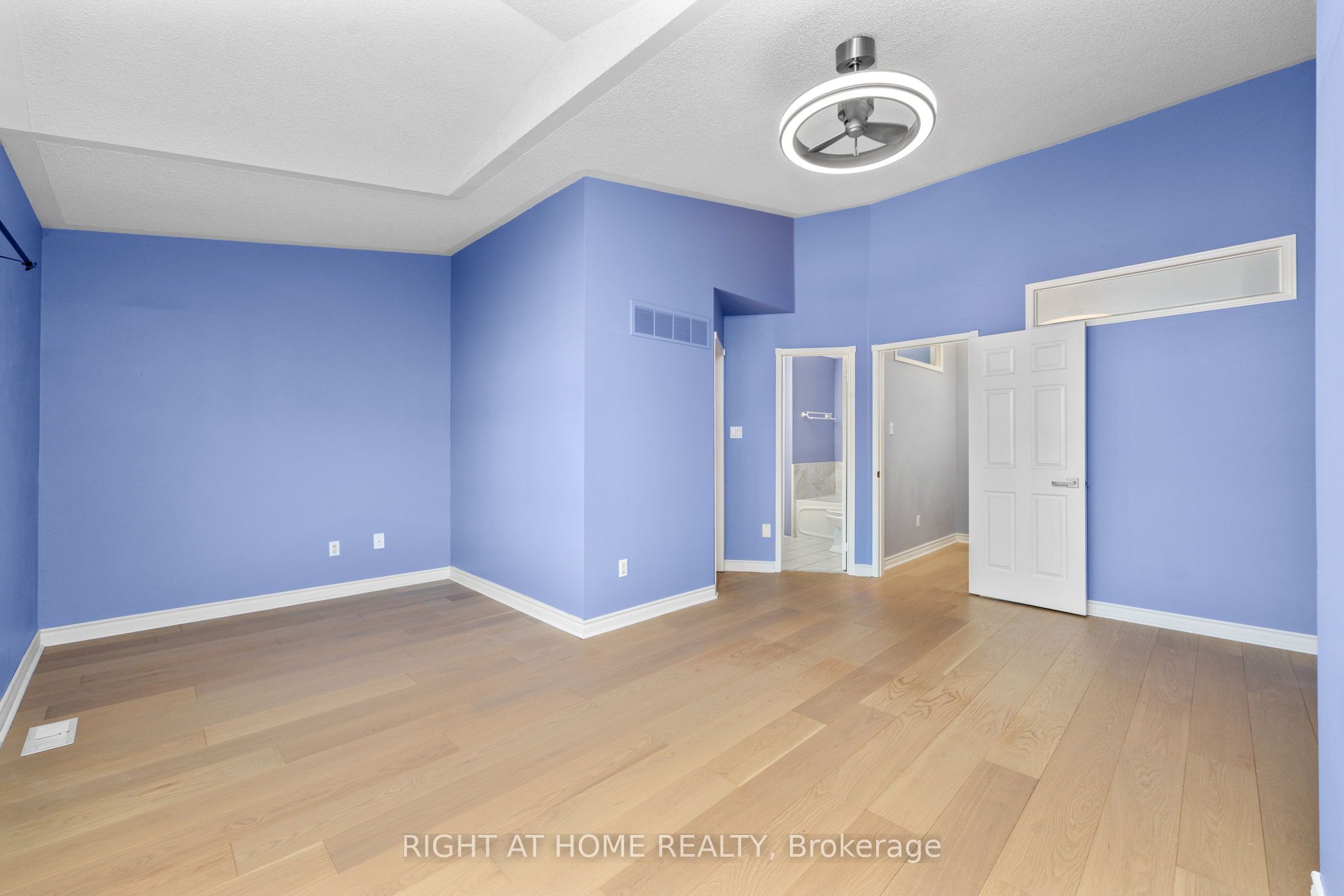 18 Clark Avenue W 176 Property Photo 23