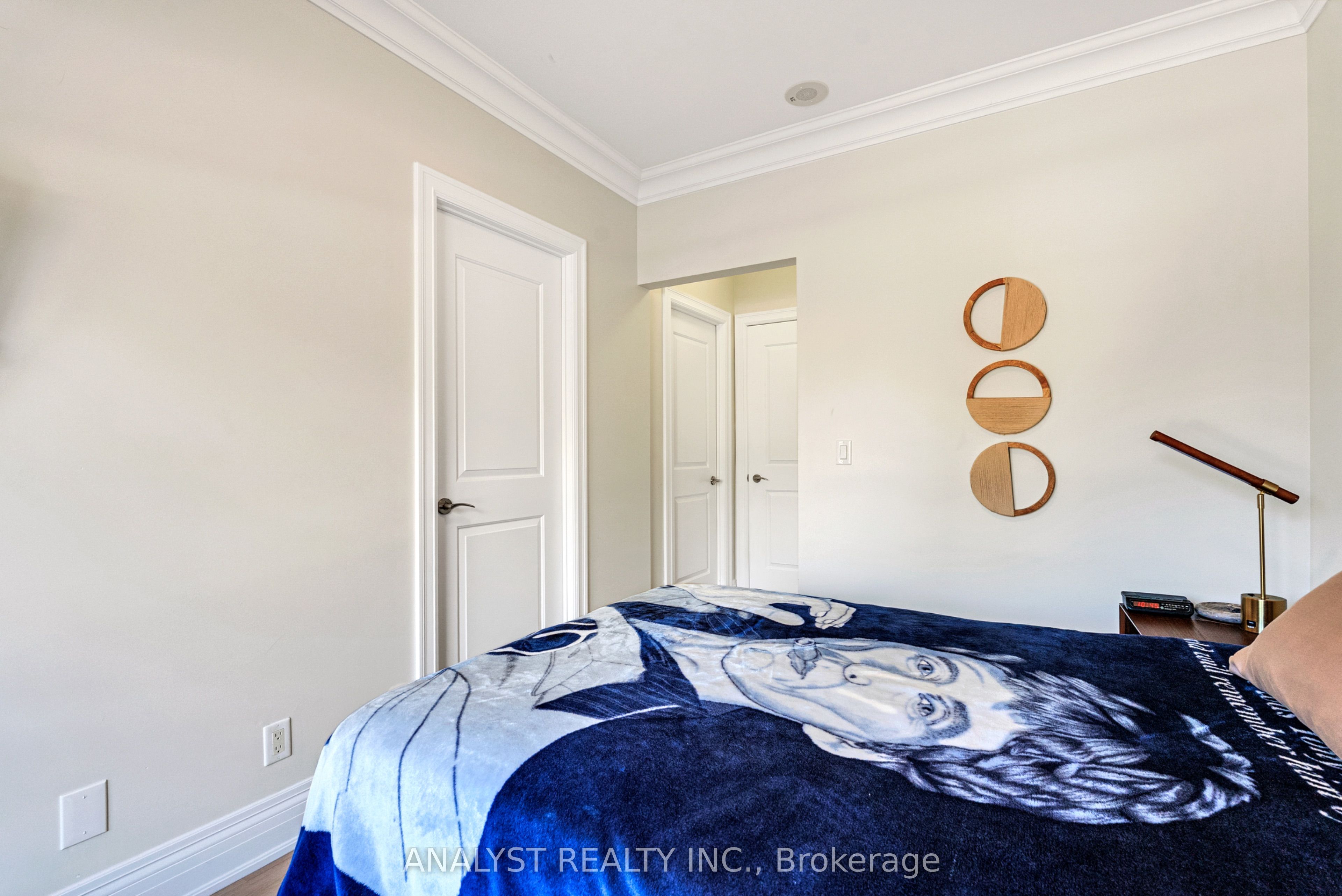 80 Burns Boulevard 204 Property Photo 12