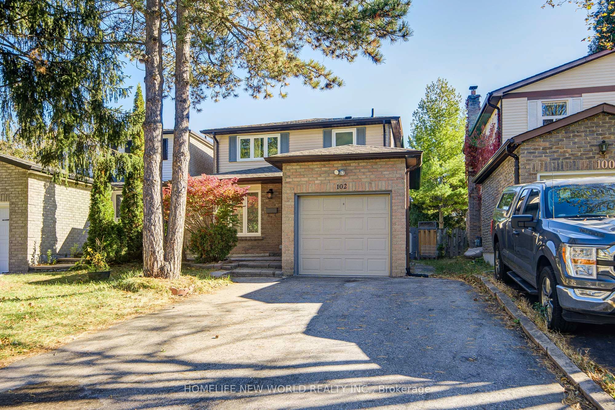 102 Madsen Crescent Property Photo 1