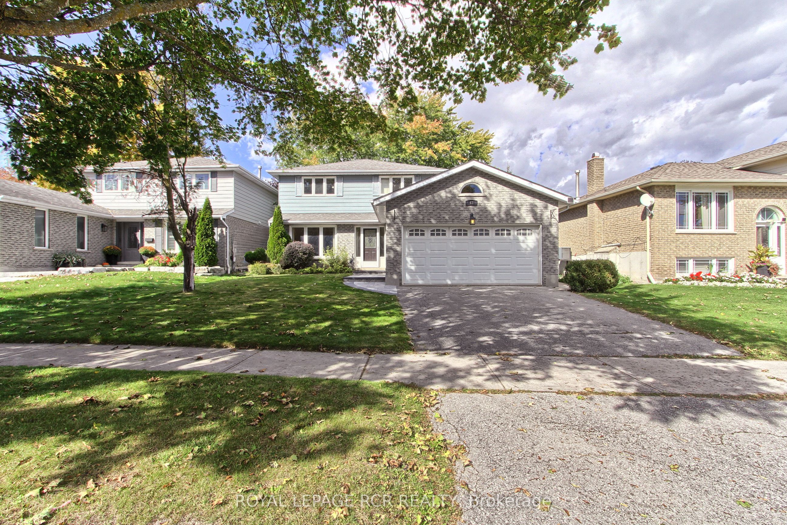 43 Crown Crescent Property Photo 2