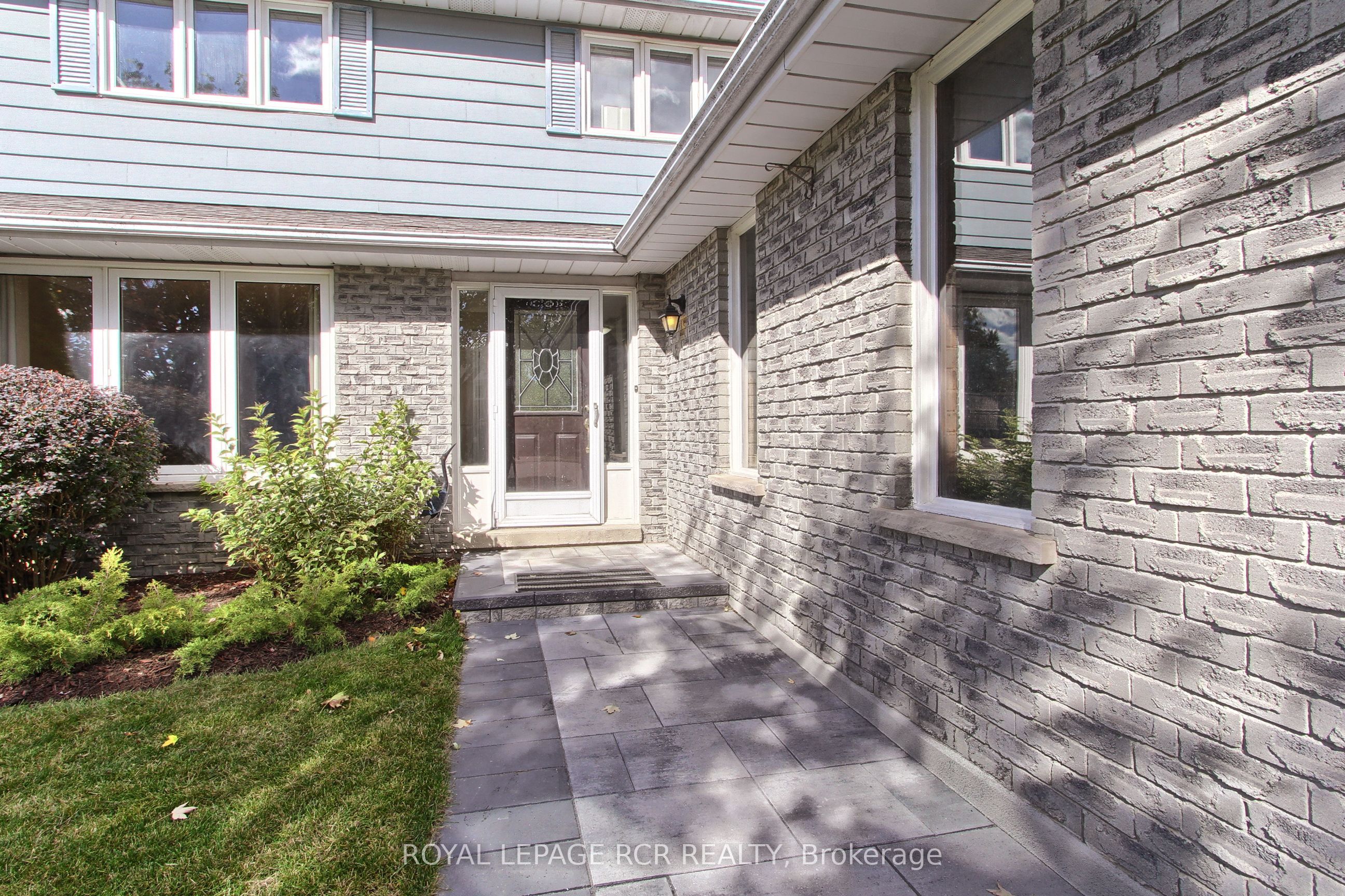 43 Crown Crescent Property Photo 3