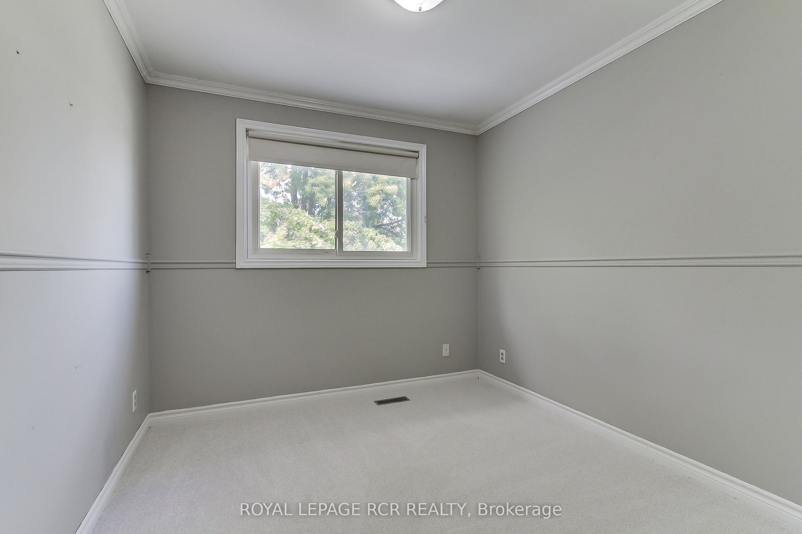 43 Crown Crescent Property Photo 28